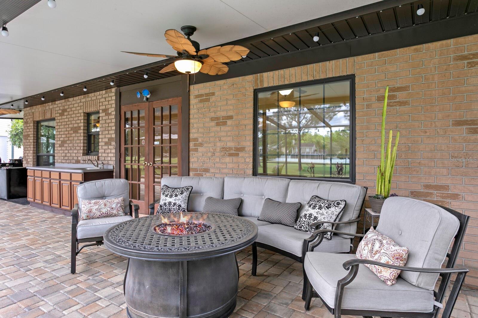 16701 E COURSE DR, TAMPA, FL, 33624