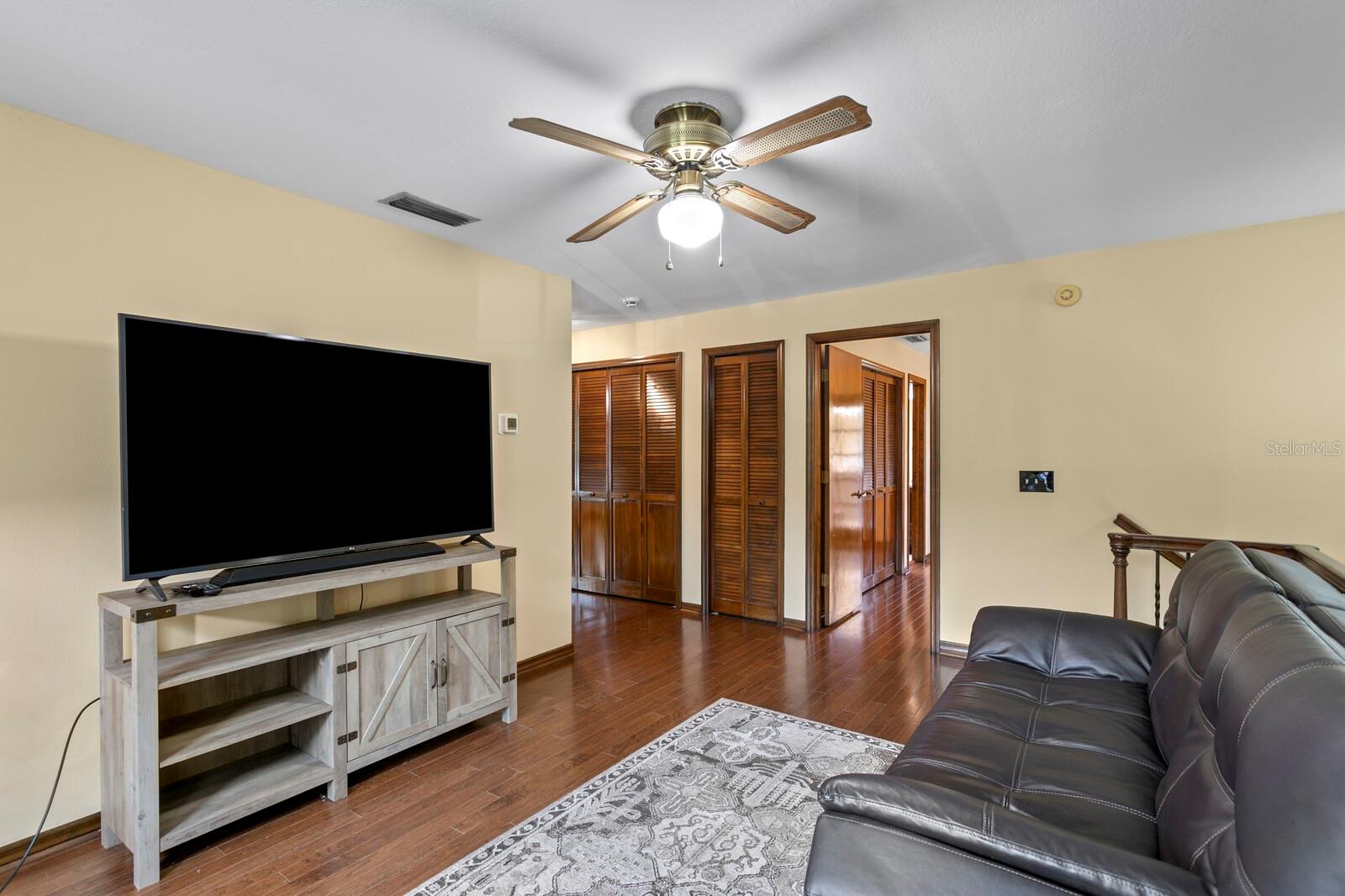 16701 E COURSE DR, TAMPA, FL, 33624