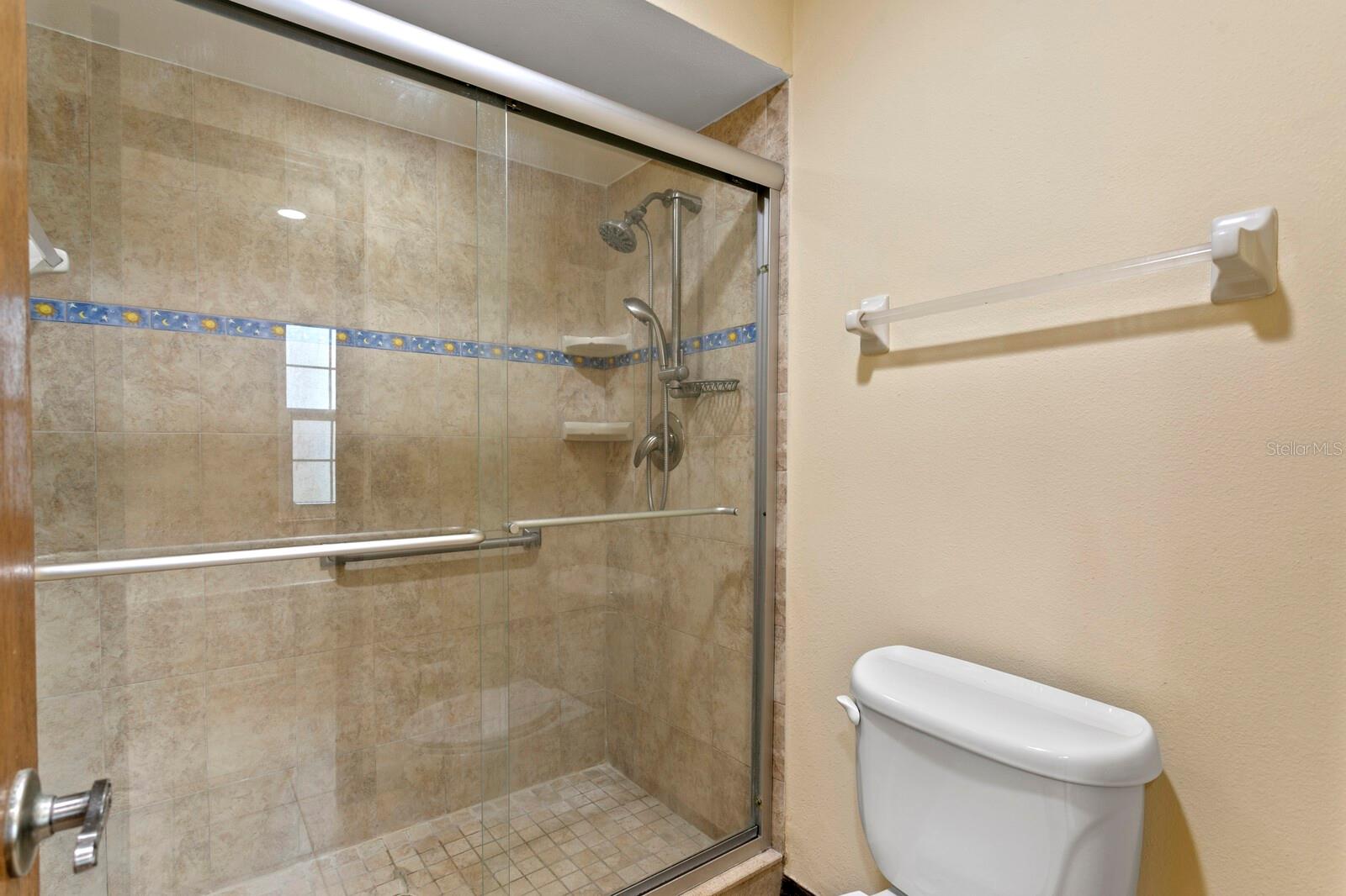 16701 E COURSE DR, TAMPA, FL, 33624