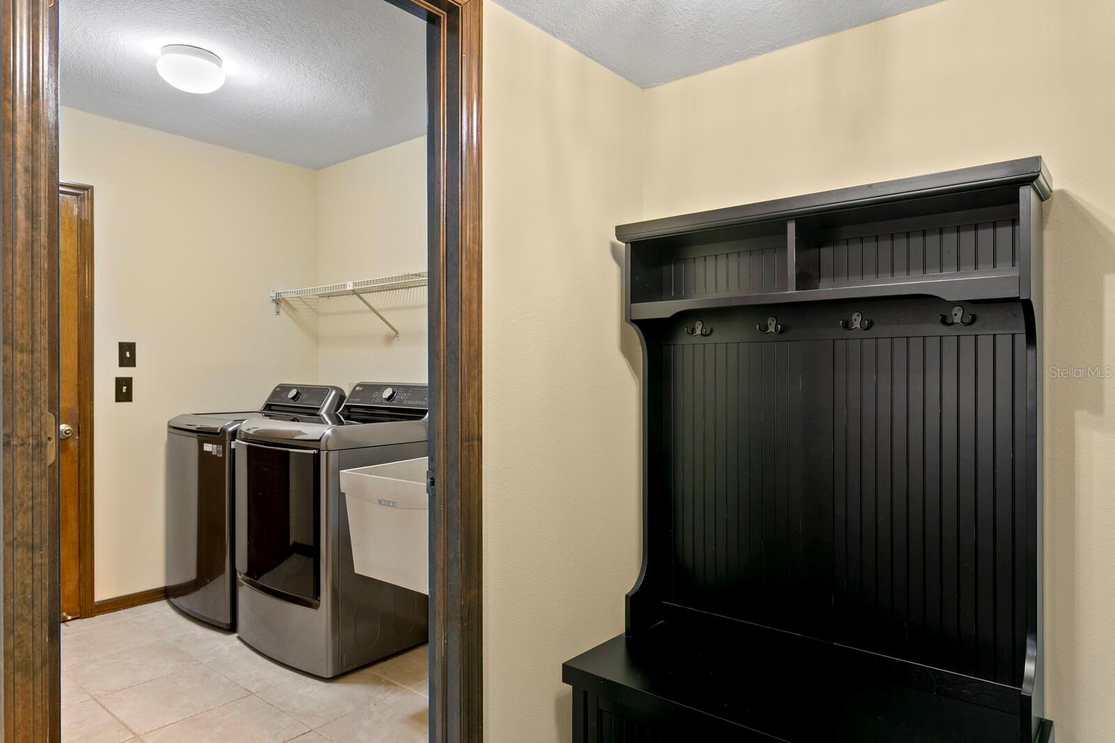 16701 E COURSE DR, TAMPA, FL, 33624