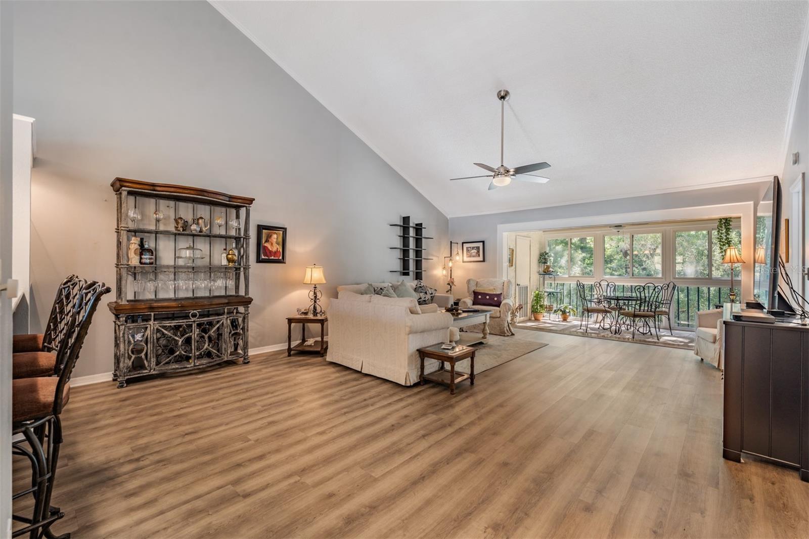 1801 E LAKE RD #6J, PALM HARBOR, FL, 34685