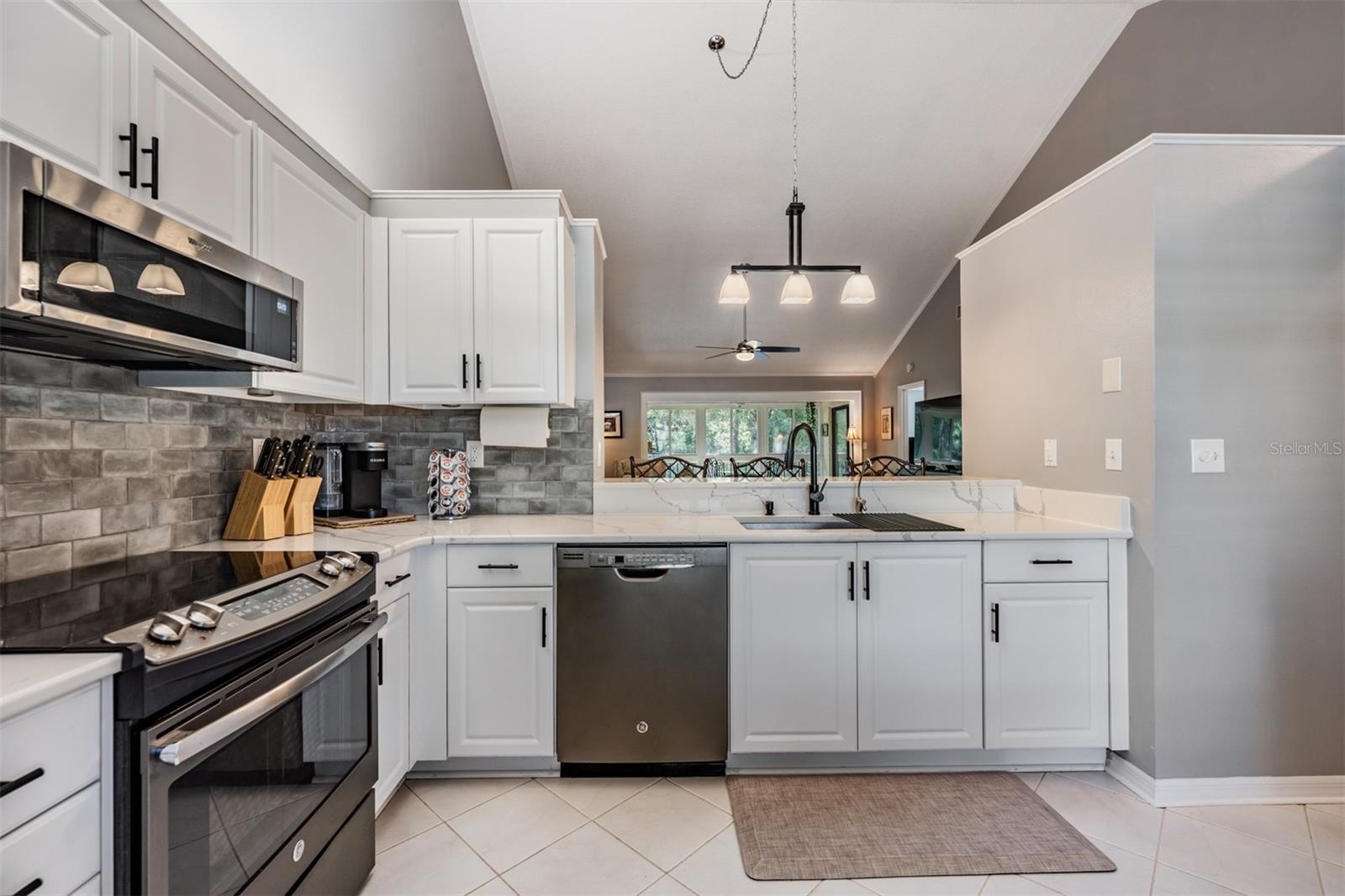 1801 E LAKE RD #6J, PALM HARBOR, FL, 34685