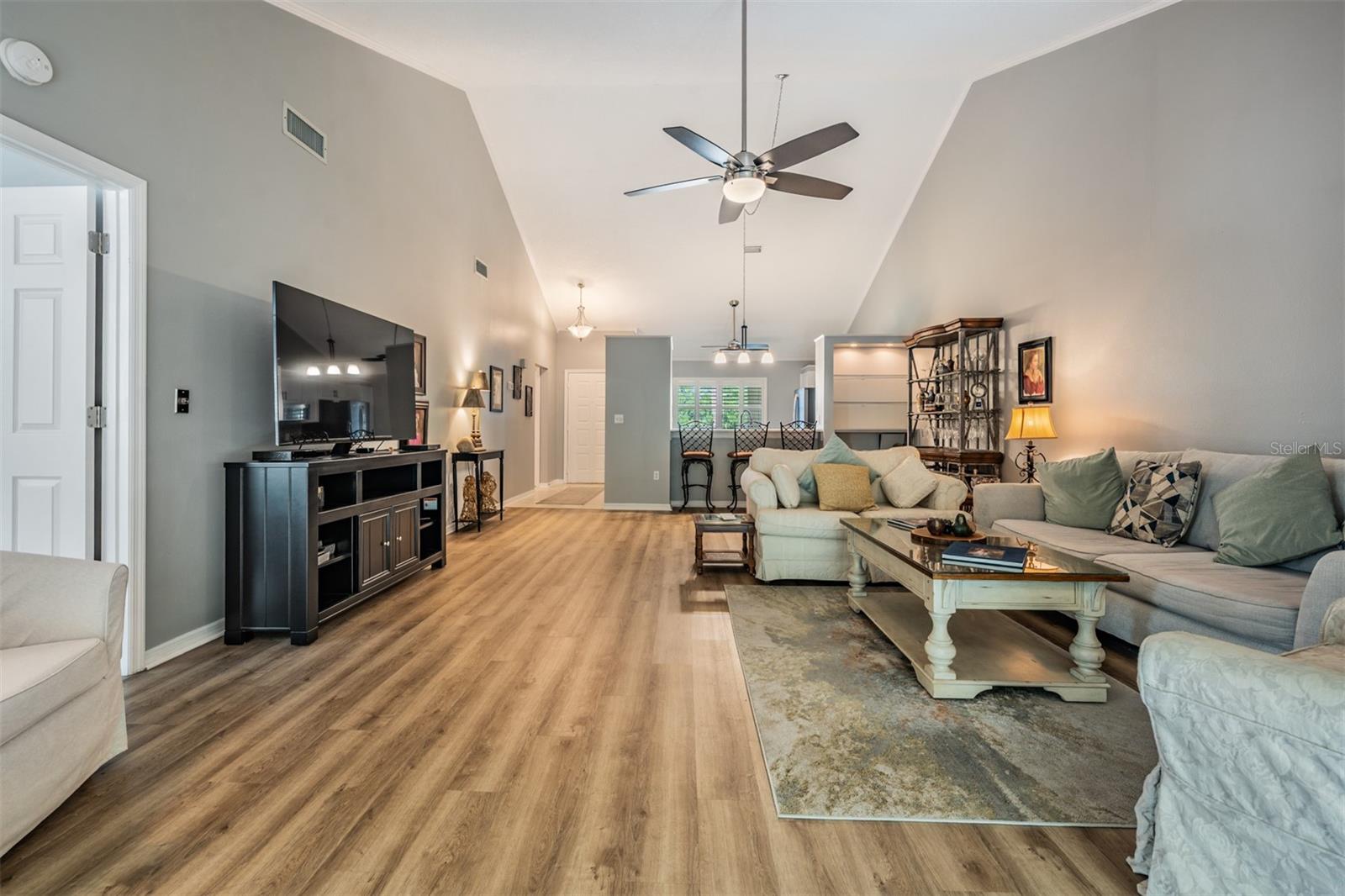 1801 E LAKE RD #6J, PALM HARBOR, FL, 34685