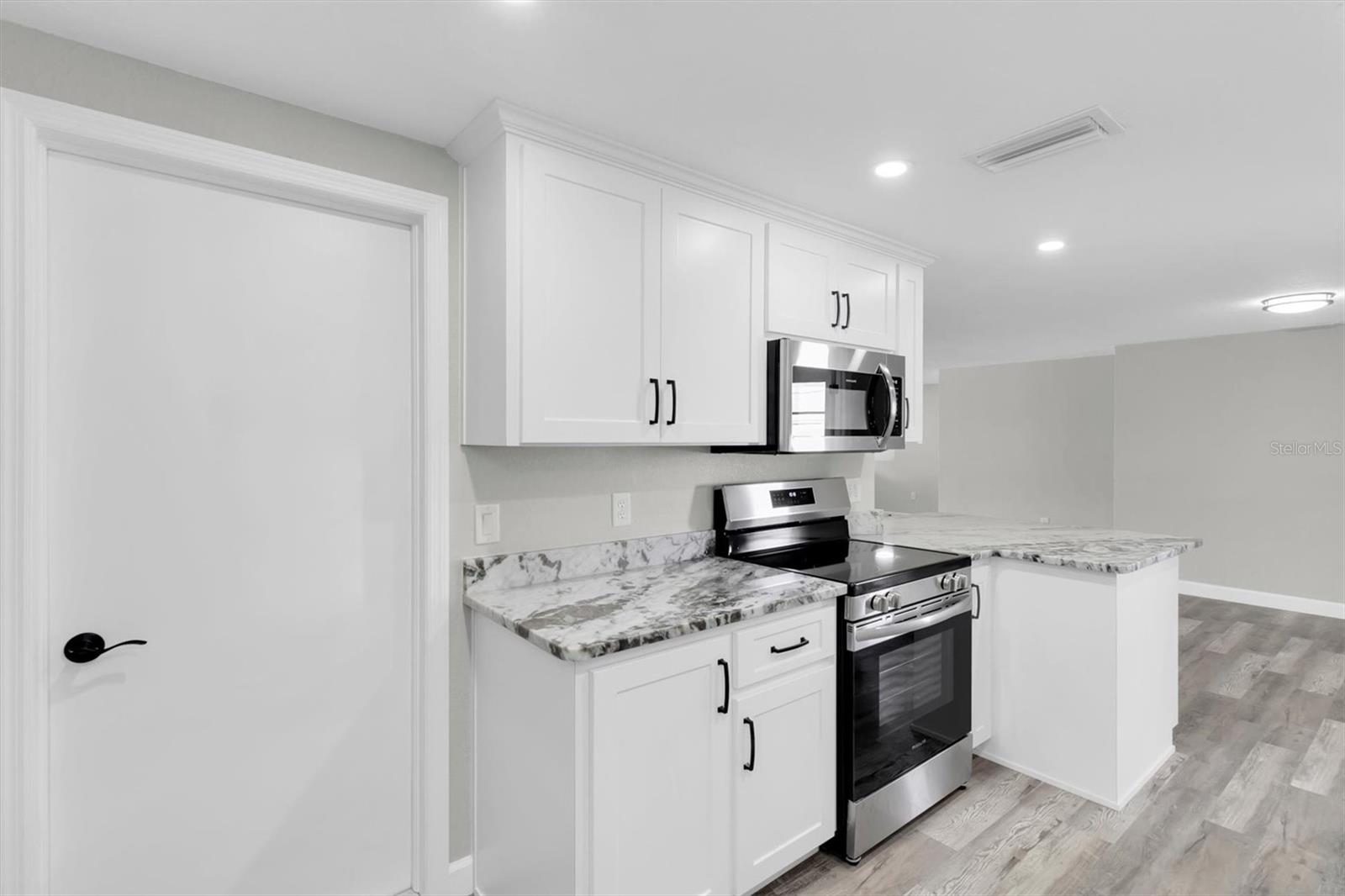 6111 11TH AVE, NEW PORT RICHEY, FL, 34653