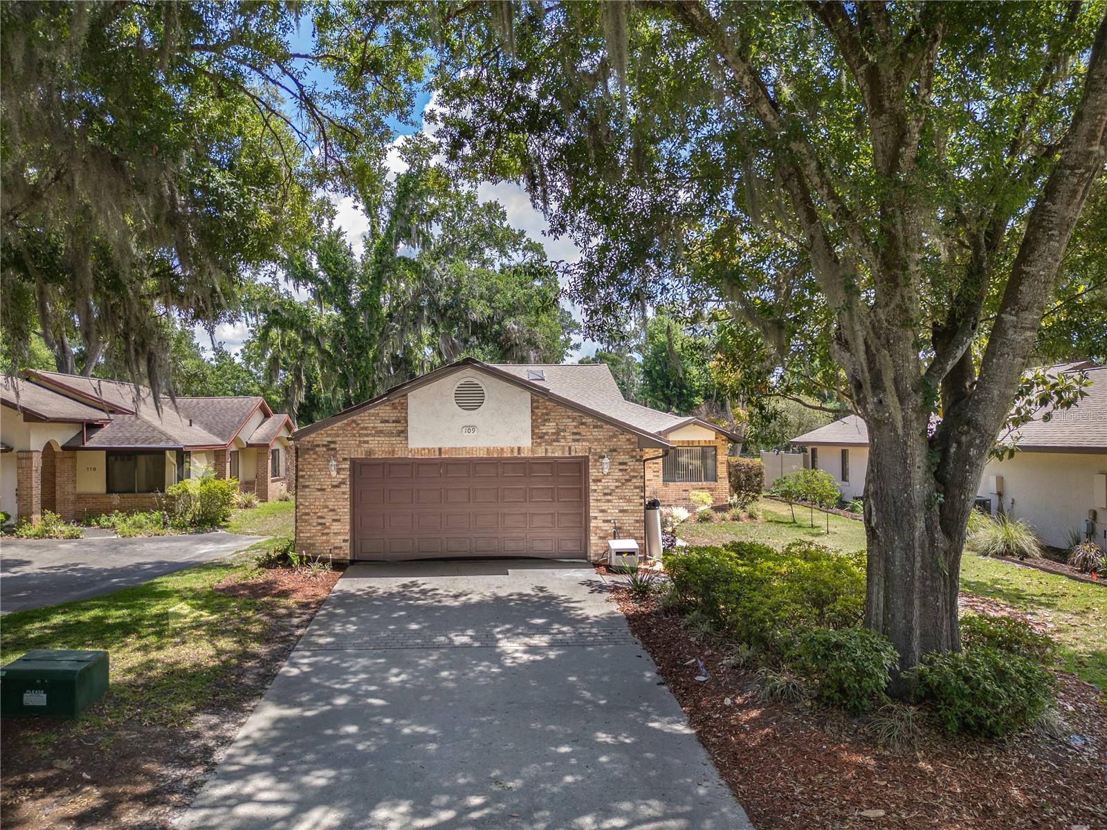 109 WATERWOOD DR, YALAHA, FL, 34797