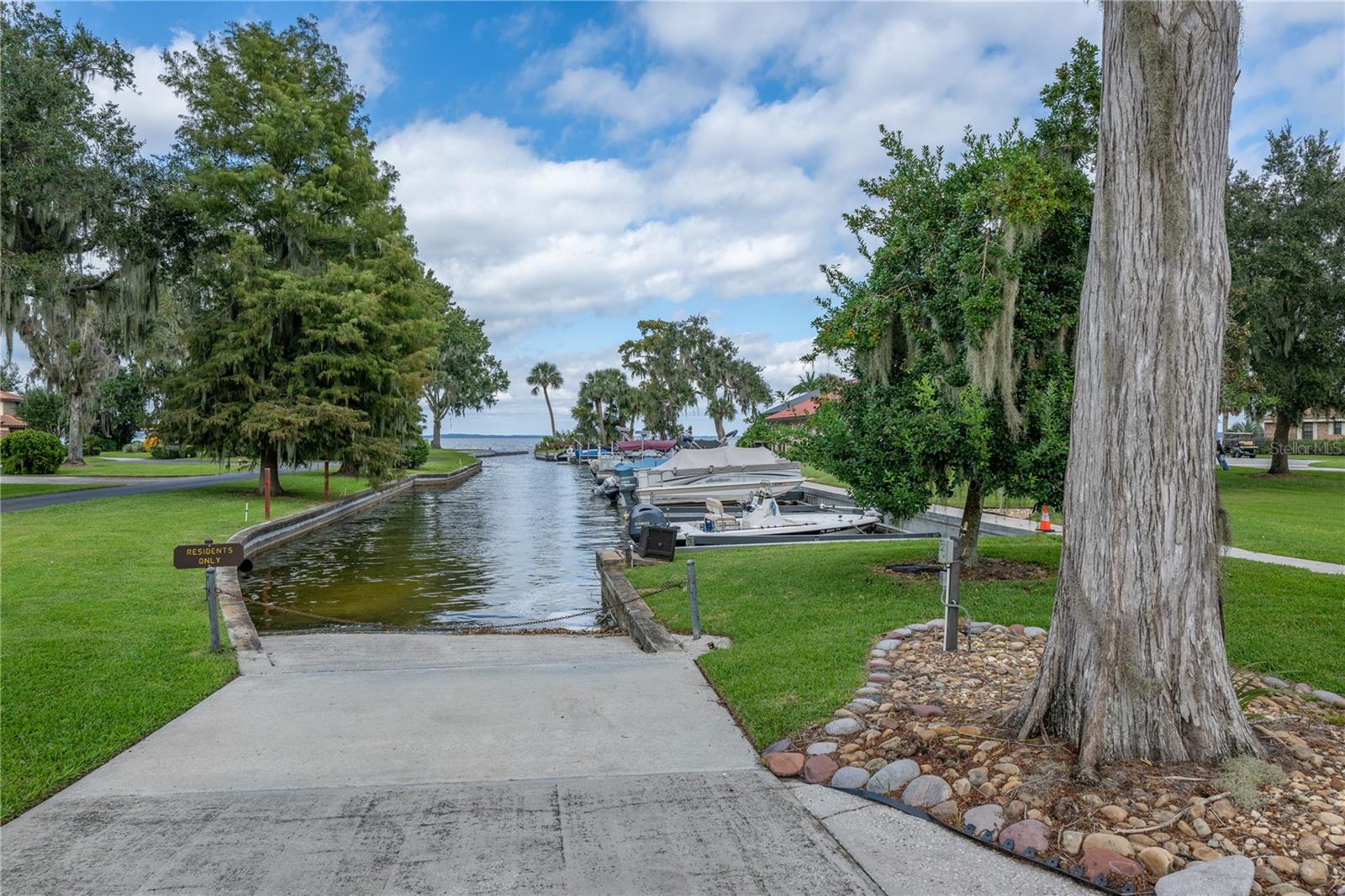 109 WATERWOOD DR, YALAHA, FL, 34797