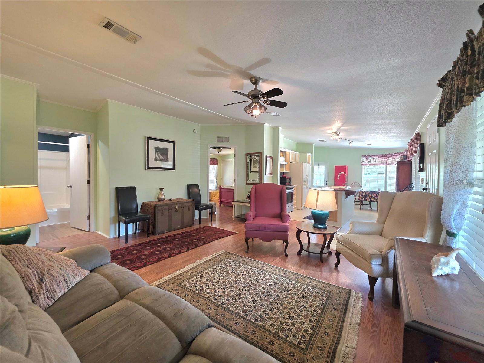 37251 LOIS AVE, ZEPHYRHILLS, FL, 33542