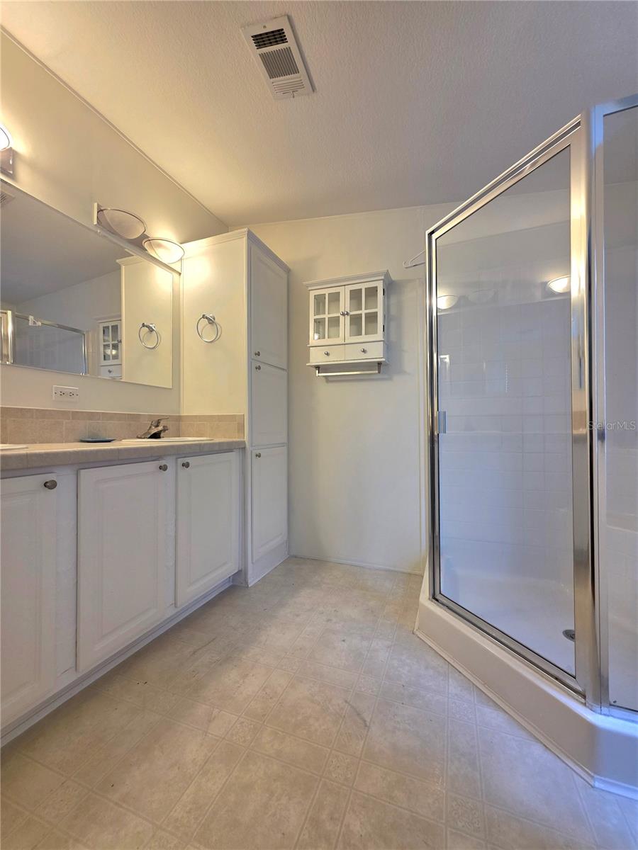 37251 LOIS AVE, ZEPHYRHILLS, FL, 33542