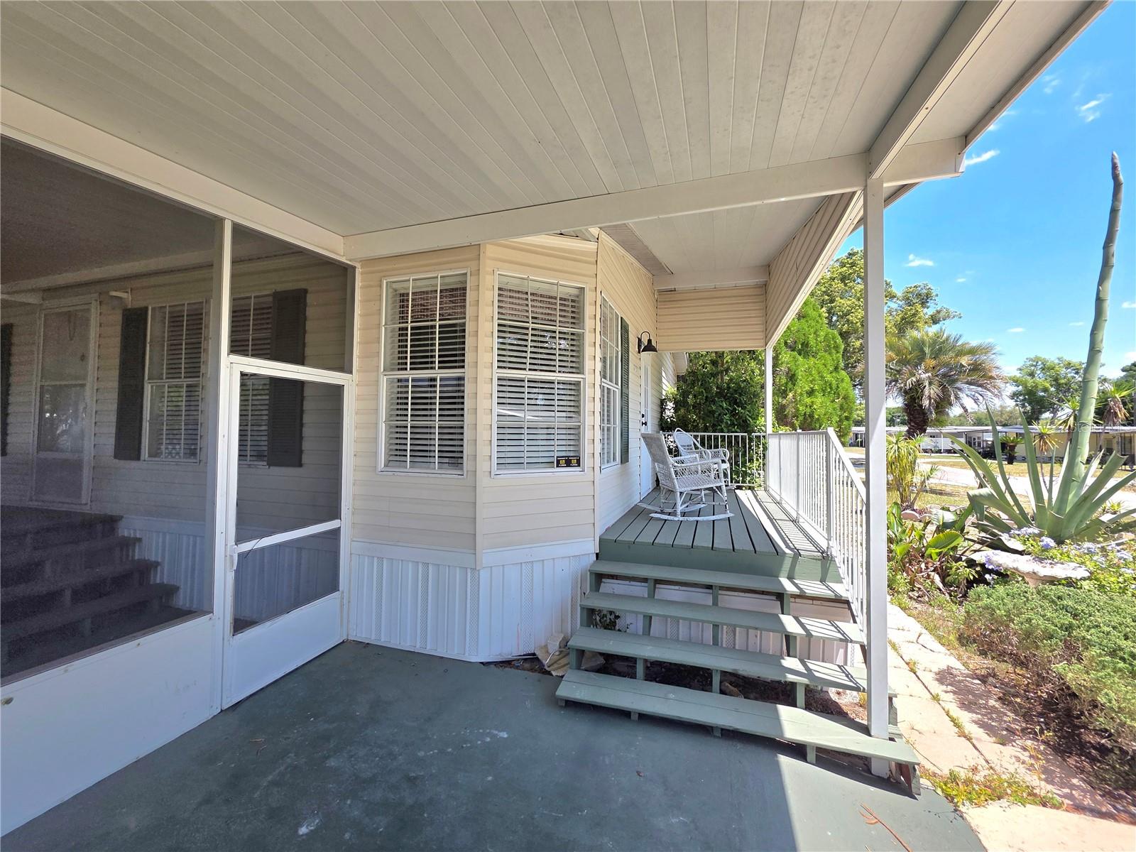 37251 LOIS AVE, ZEPHYRHILLS, FL, 33542