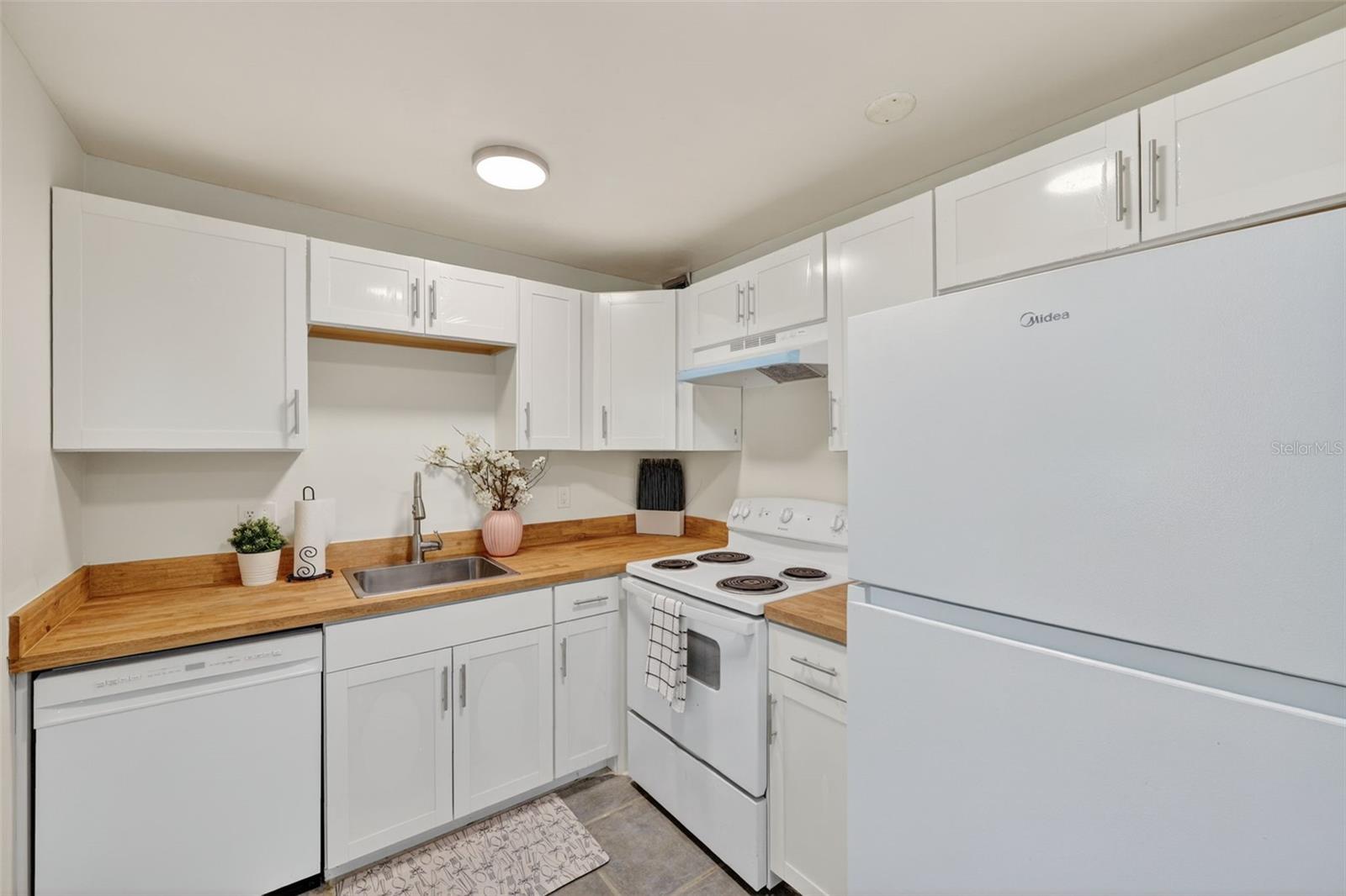 11715 RAINTREE VILLAGE BLVD #A, TEMPLE TERRACE, FL, 33617