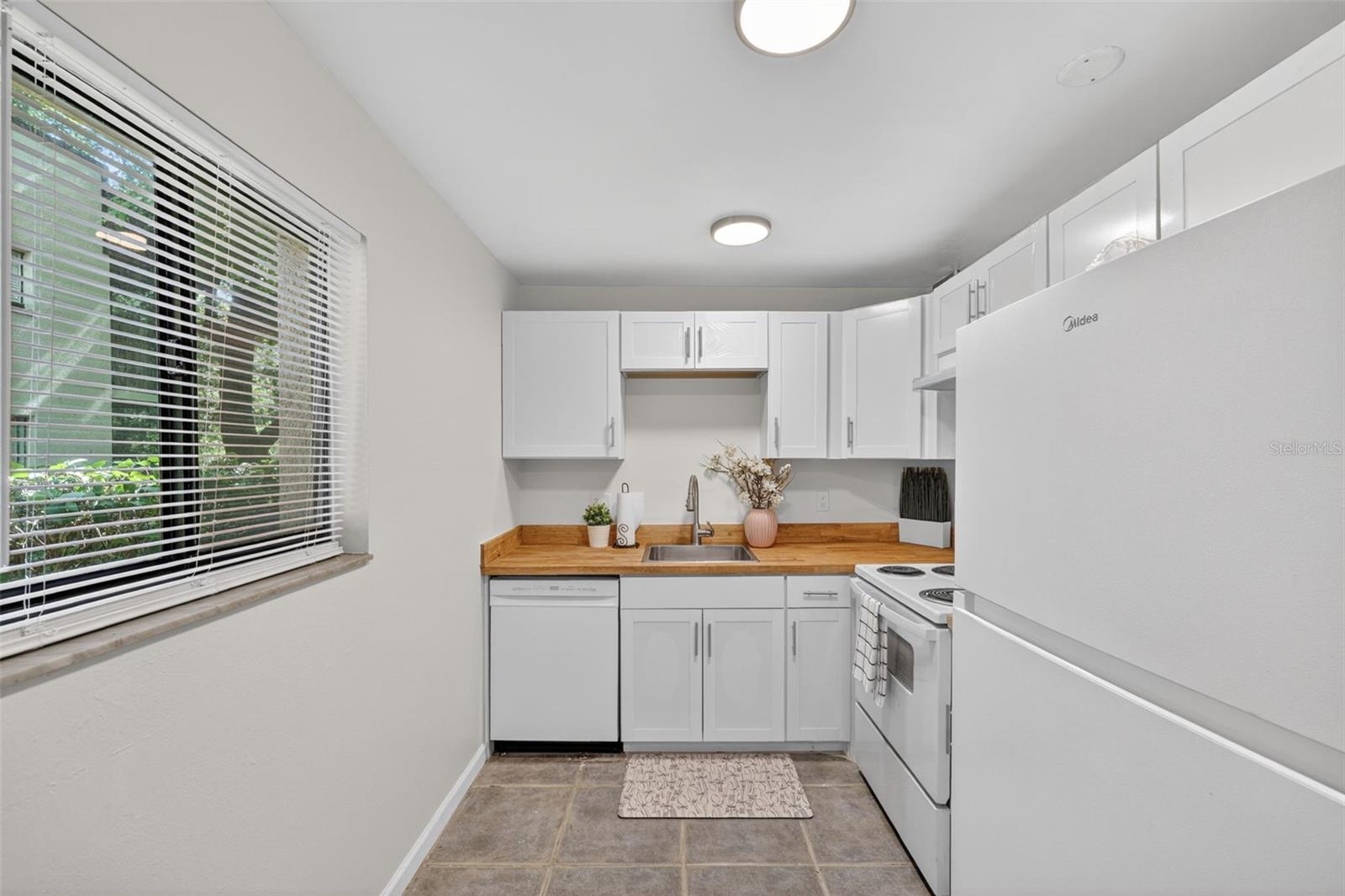 11715 RAINTREE VILLAGE BLVD #A, TEMPLE TERRACE, FL, 33617