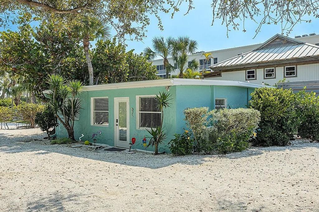 2630 N BEACH RD, ENGLEWOOD, FL, 34223
