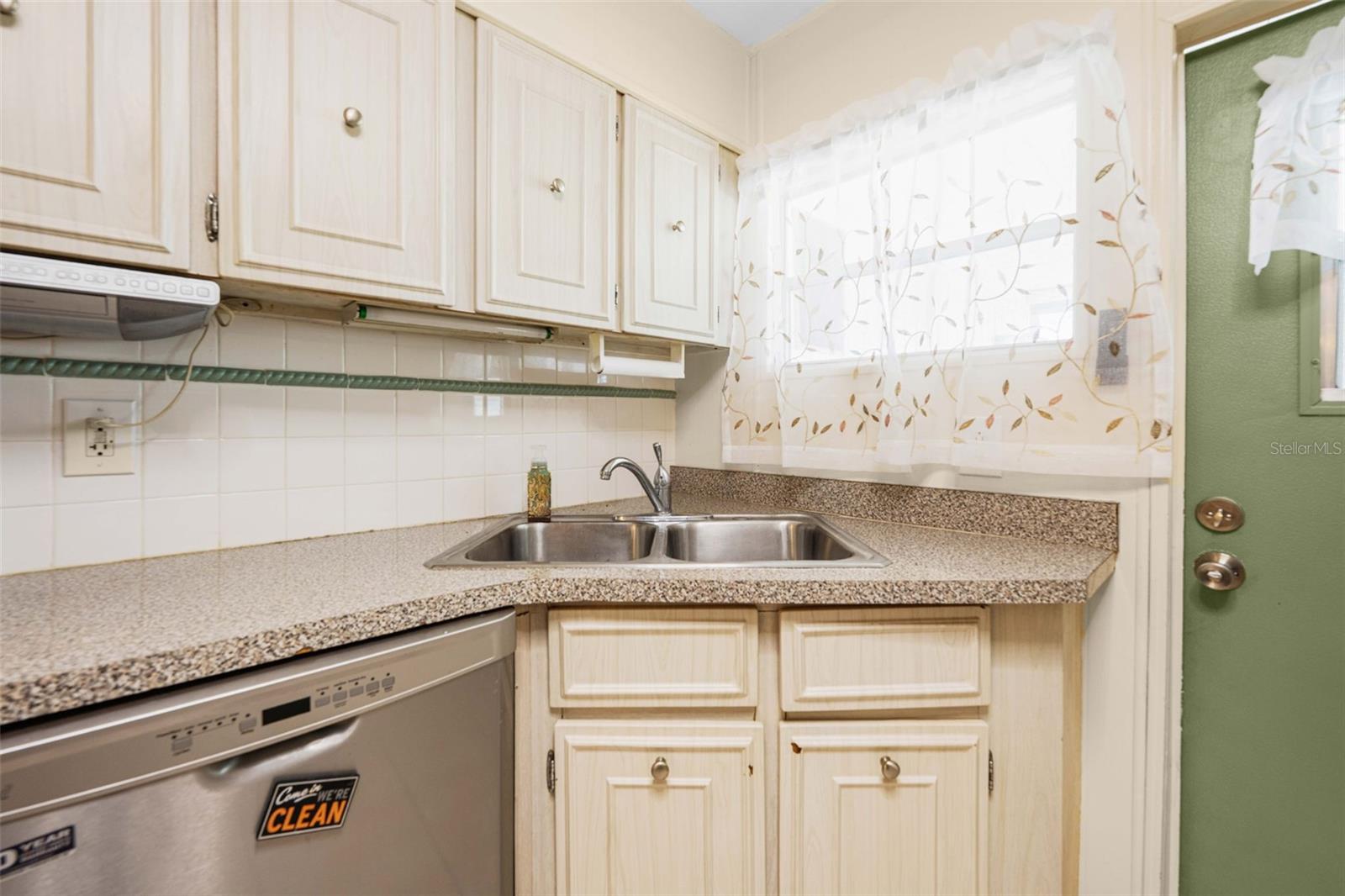 12280 FAIRWAY AVE, BROOKSVILLE, FL, 34613