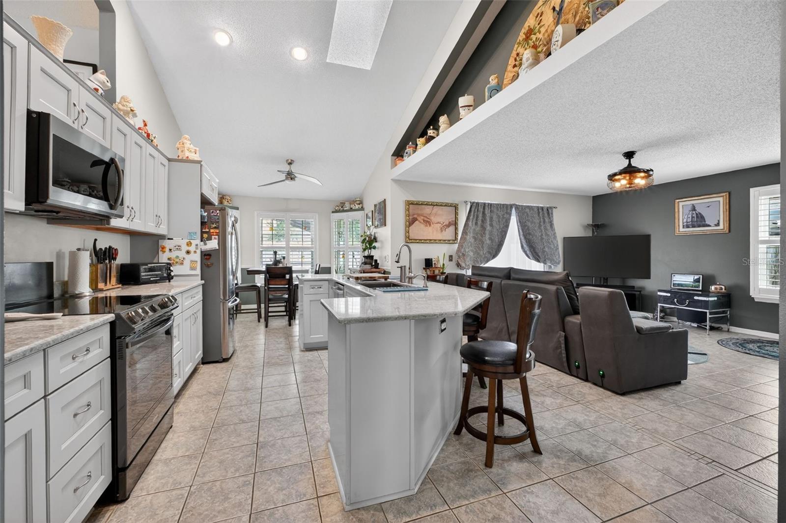 994 SWEETBRIER DR, DELTONA, FL, 32725