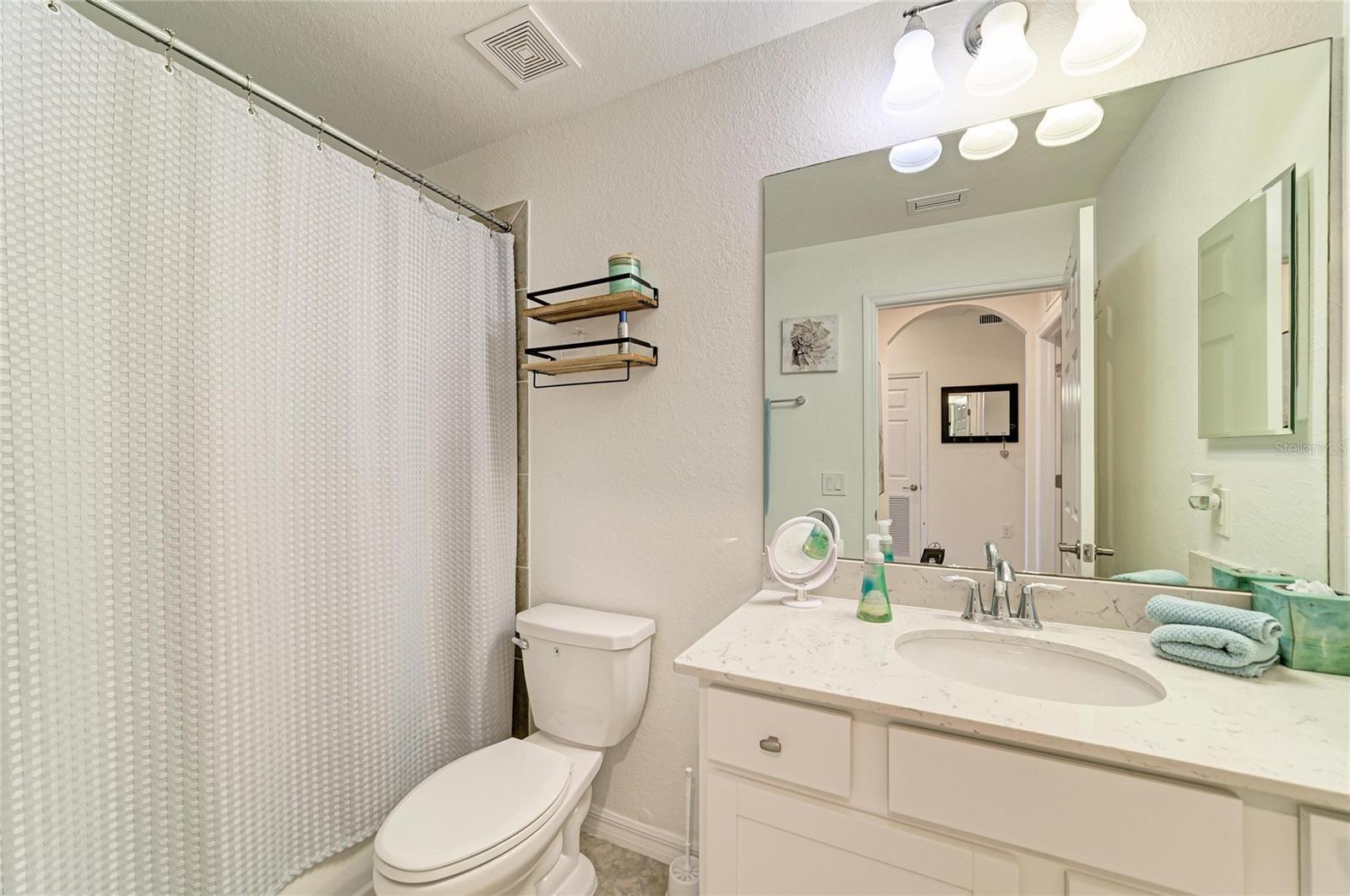 17520 GAWTHROP DR #202, LAKEWOOD RANCH, FL, 34211