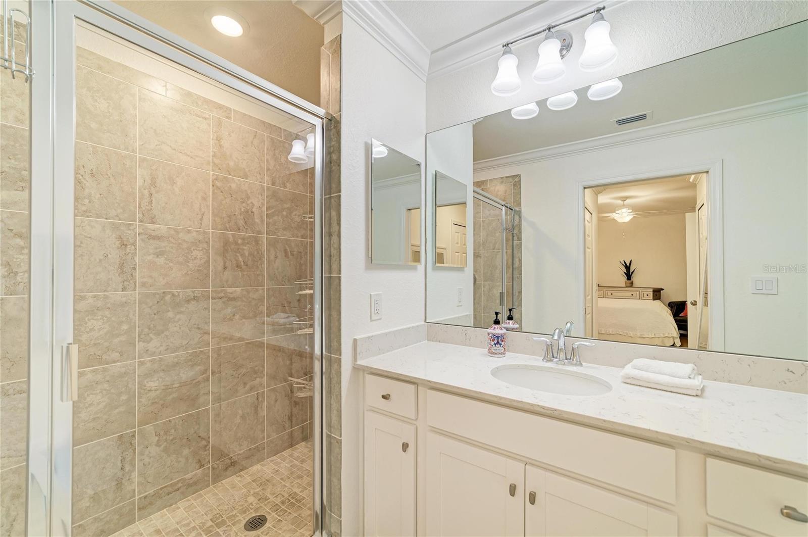 17520 GAWTHROP DR #202, LAKEWOOD RANCH, FL, 34211