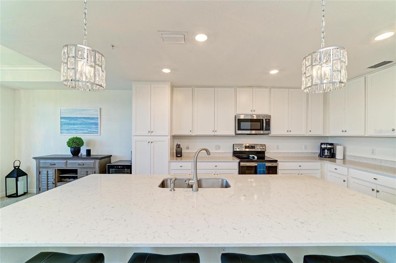 17520 GAWTHROP DR #202, LAKEWOOD RANCH, FL, 34211