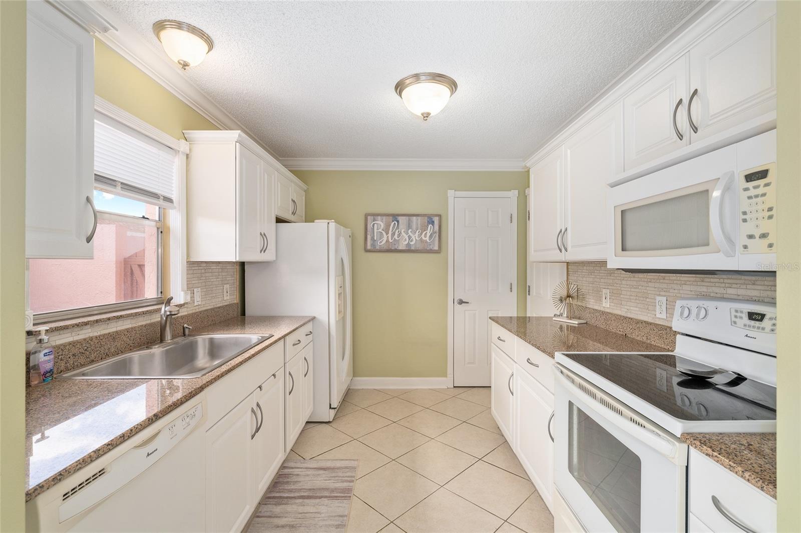 966 AVALON AVE, THE VILLAGES, FL, 32159