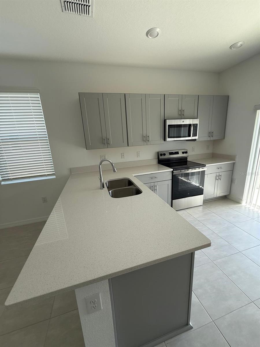 3208 SKYLINE LOOP, KISSIMMEE, FL, 34758