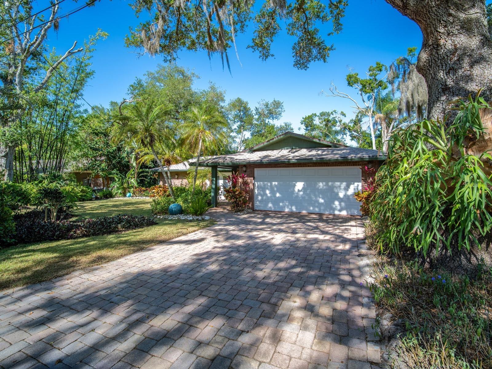 2120 ROBINSON AVE, SARASOTA, FL, 34232