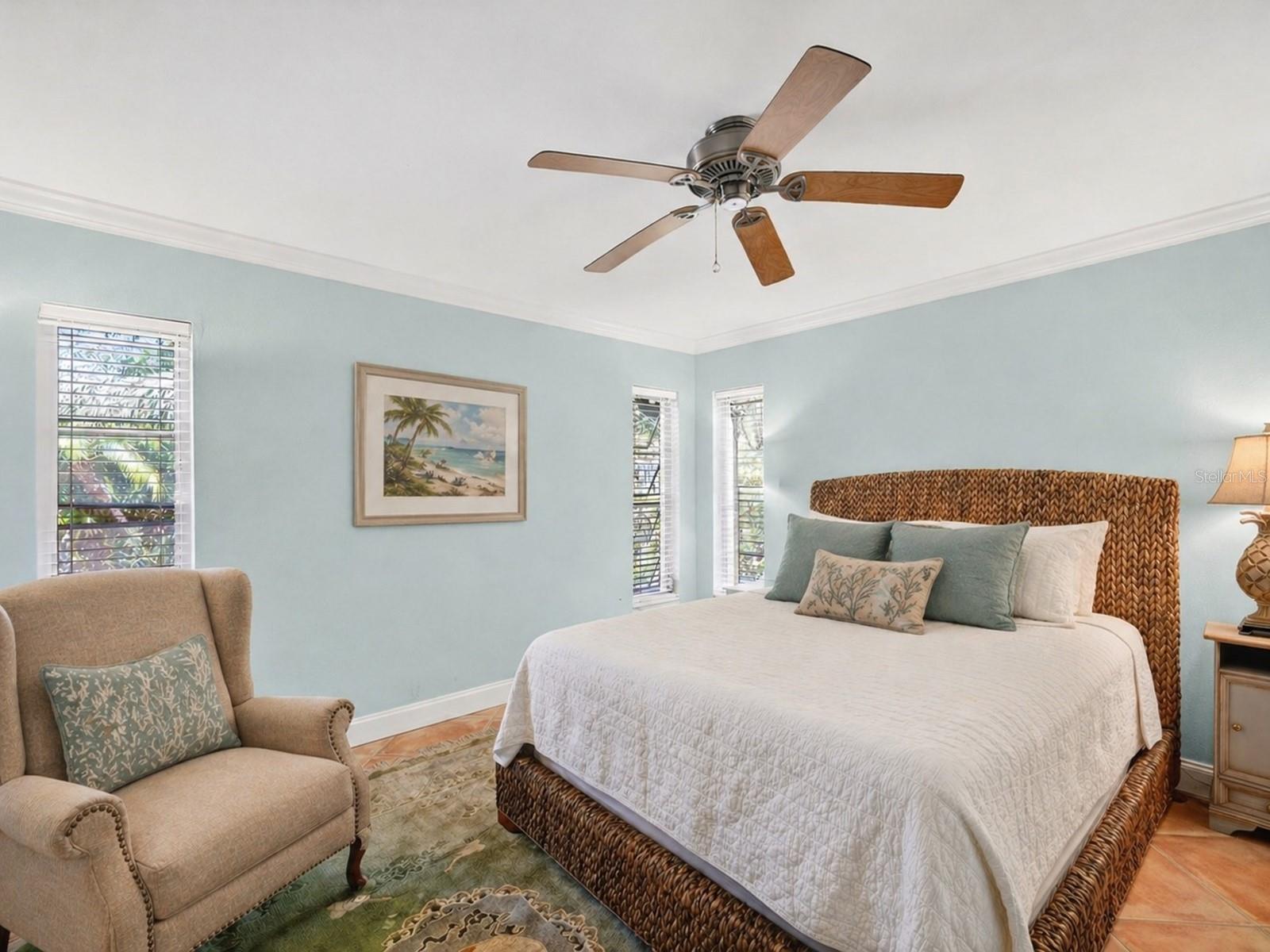 2120 ROBINSON AVE, SARASOTA, FL, 34232