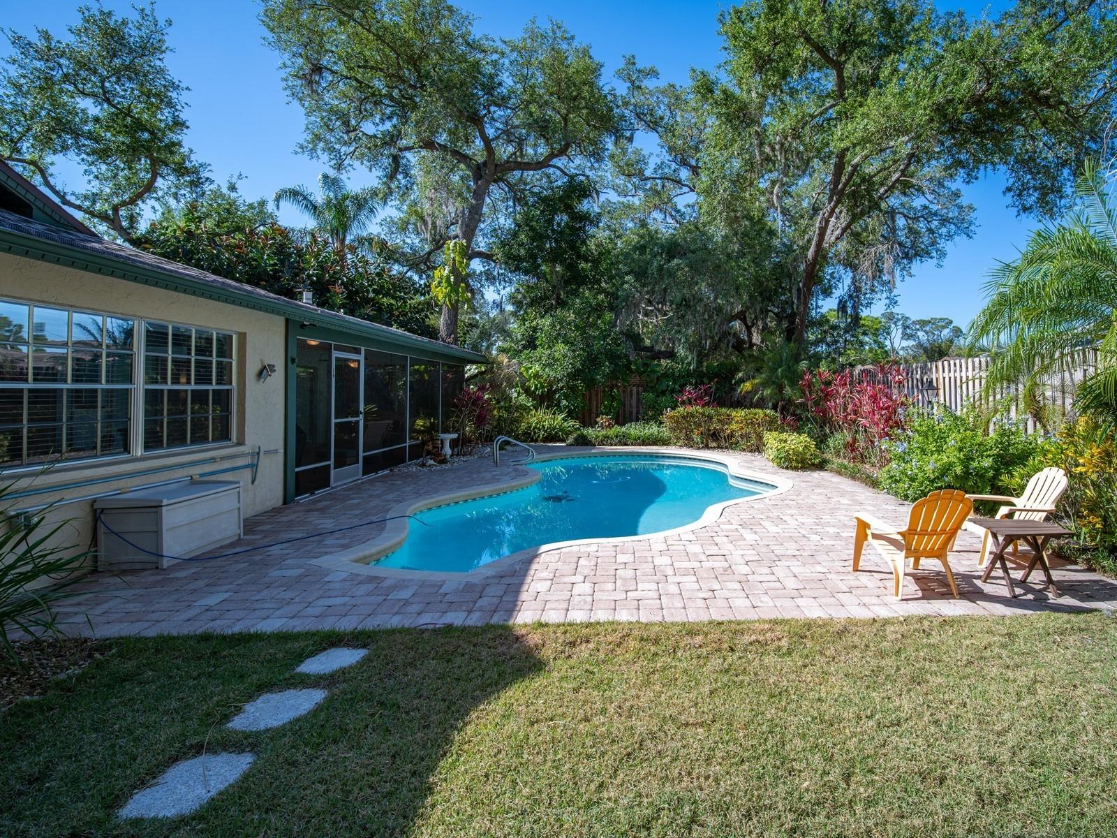 2120 ROBINSON AVE, SARASOTA, FL, 34232