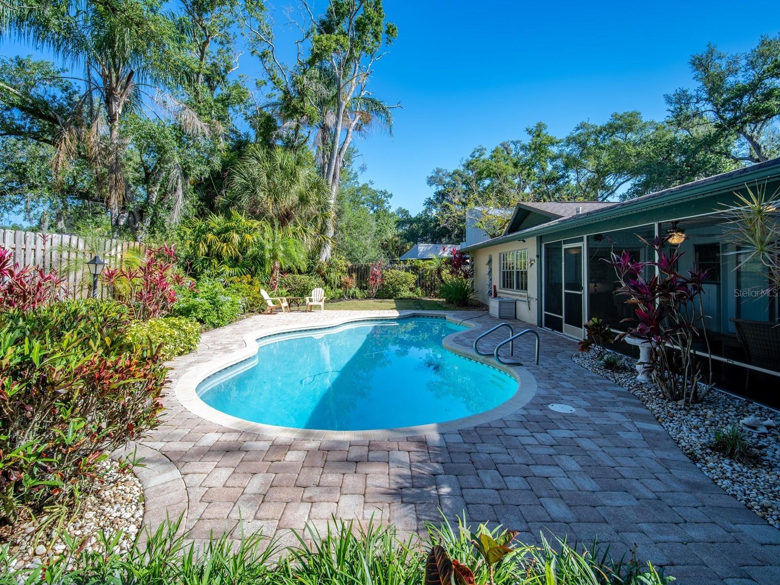 2120 ROBINSON AVE, SARASOTA, FL, 34232