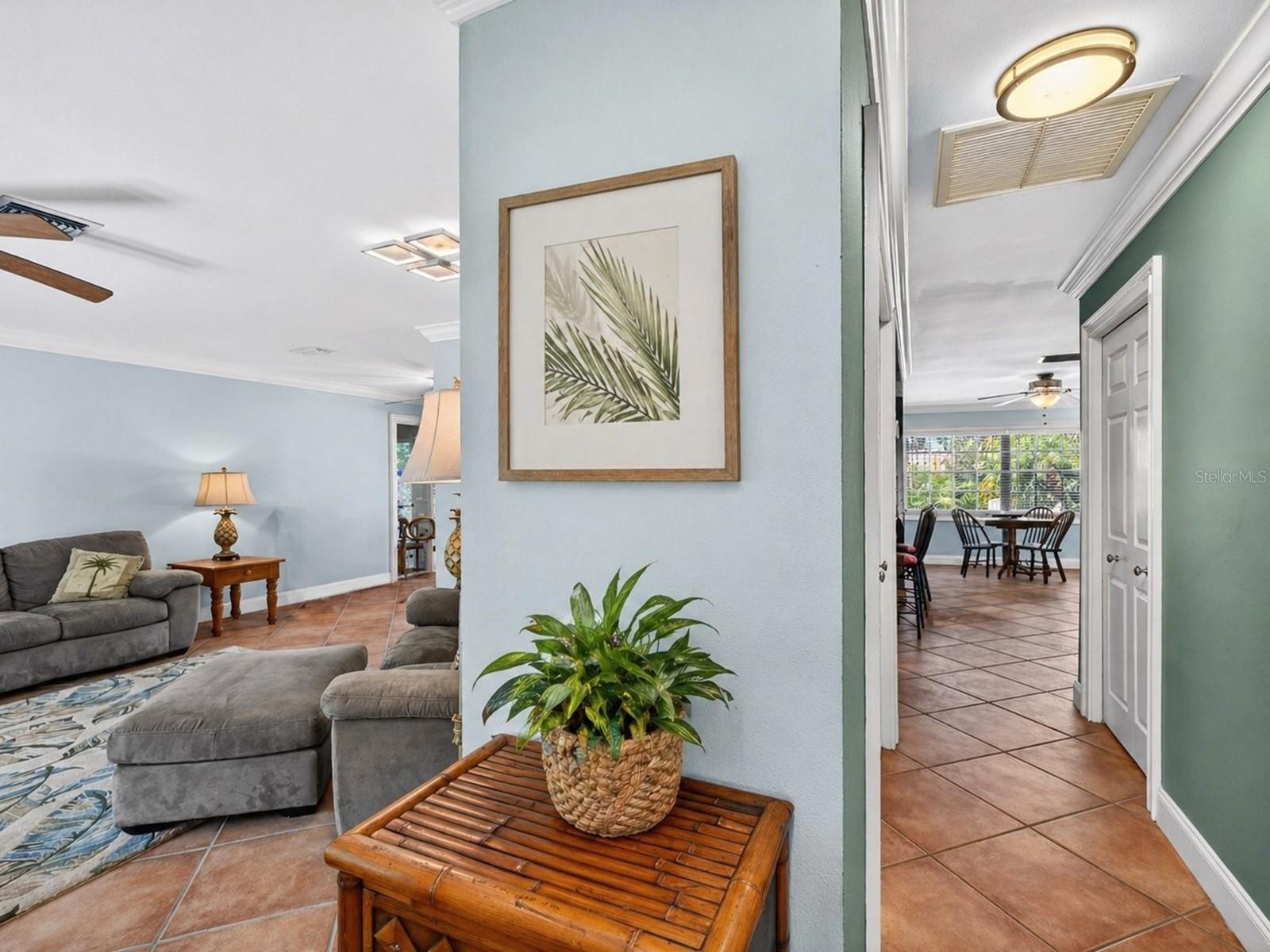 2120 ROBINSON AVE, SARASOTA, FL, 34232