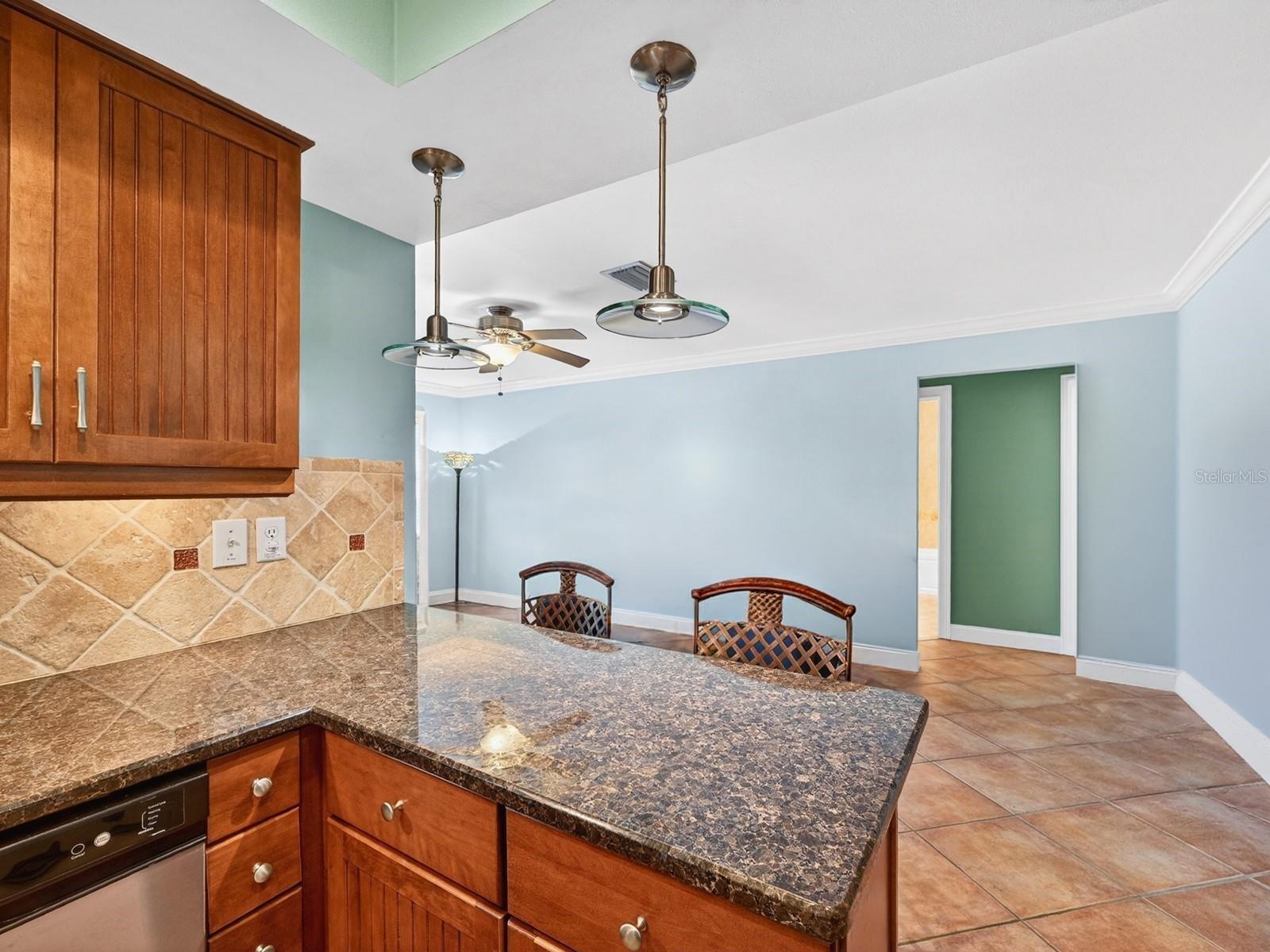 2120 ROBINSON AVE, SARASOTA, FL, 34232