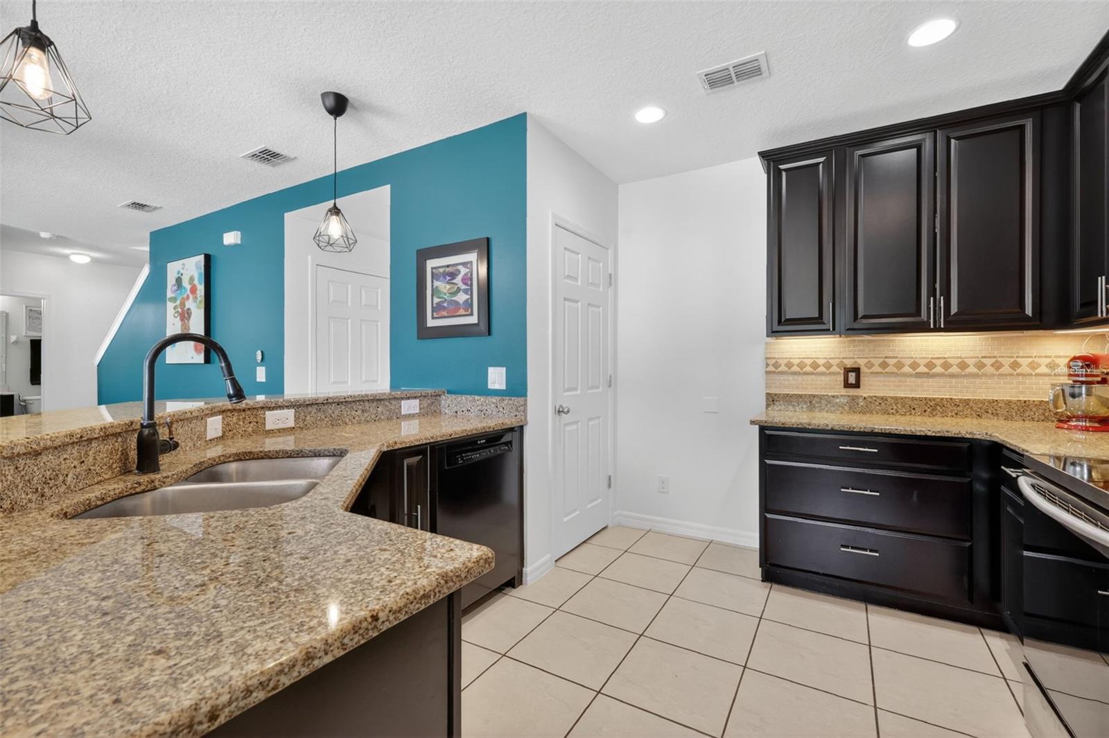 34040 ALAMEDA DR, SORRENTO, FL, 32776