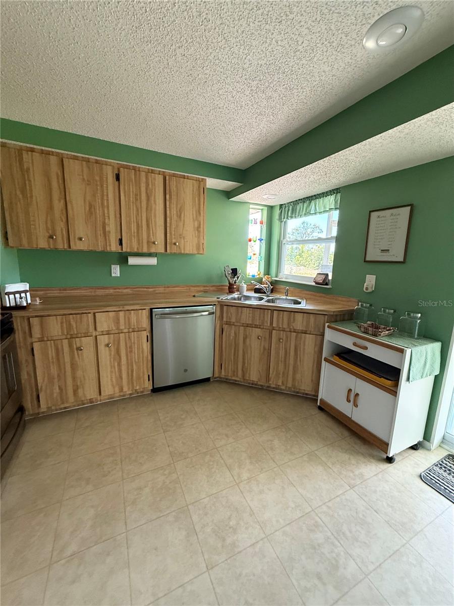 12884 BACCHUS RD, PORT CHARLOTTE, FL, 33981