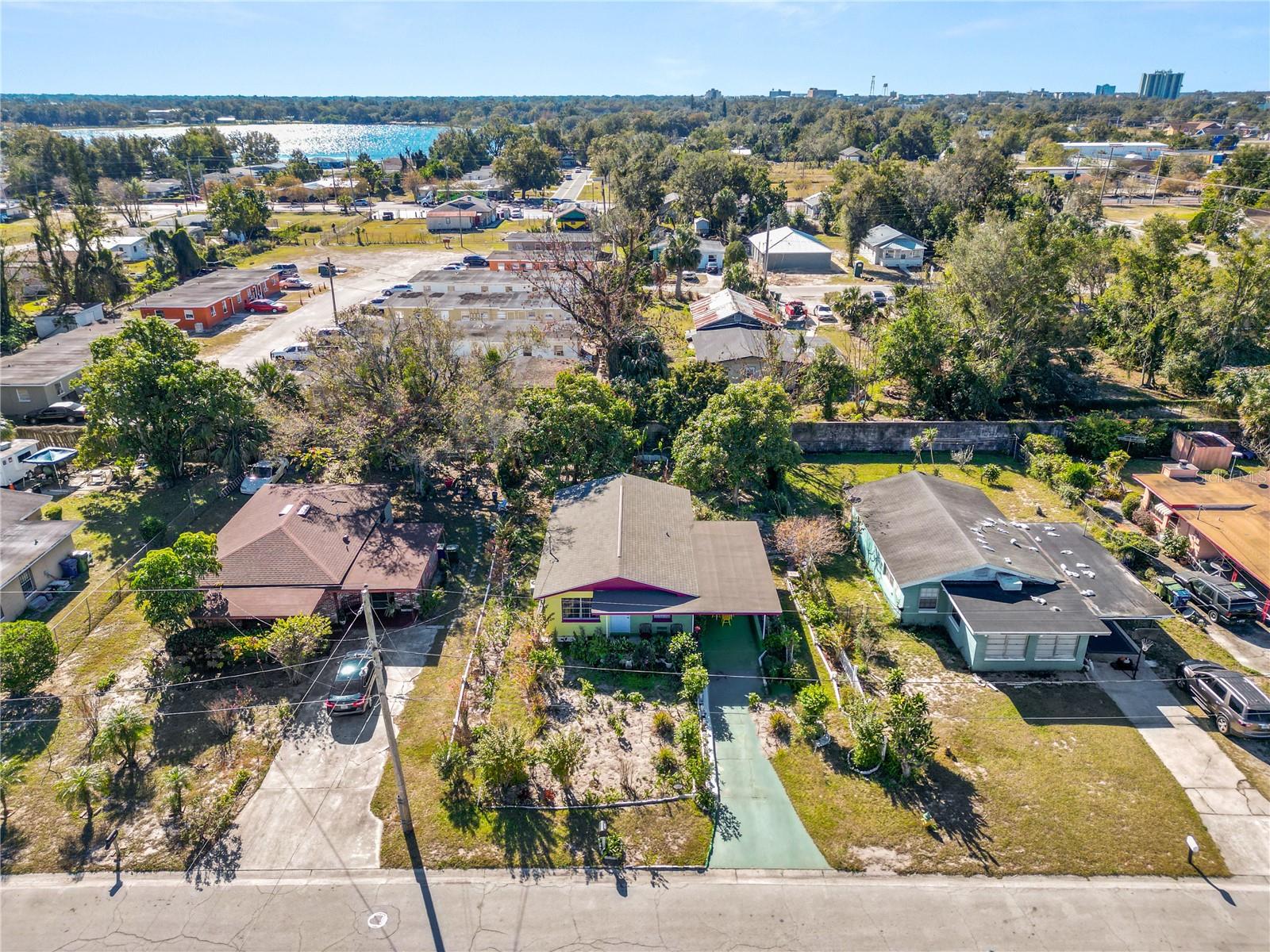 300 AVENUE V NE, WINTER HAVEN, FL, 33881