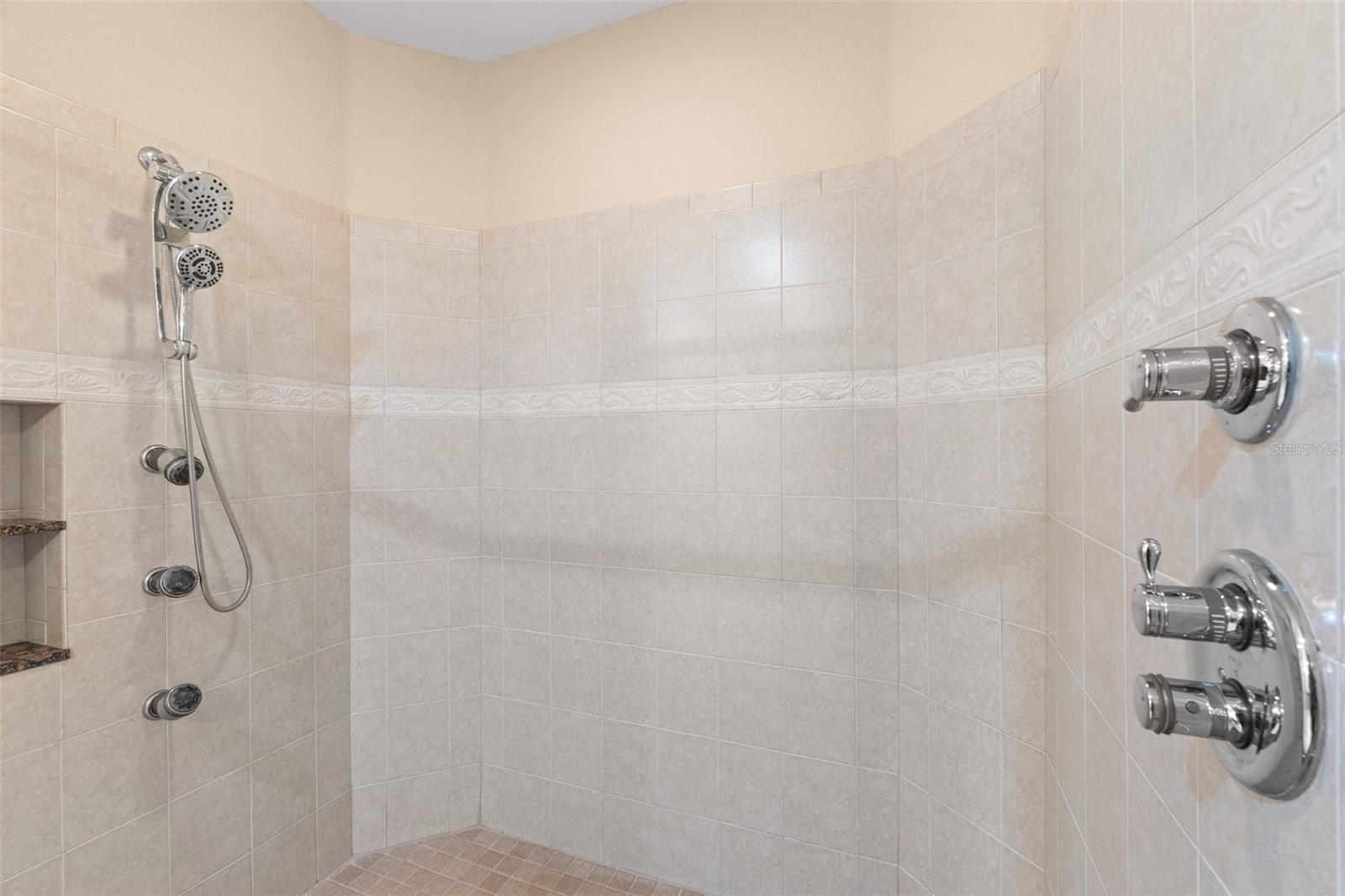 6100 JESSIE HARBOR DR #202, OSPREY, FL, 34229