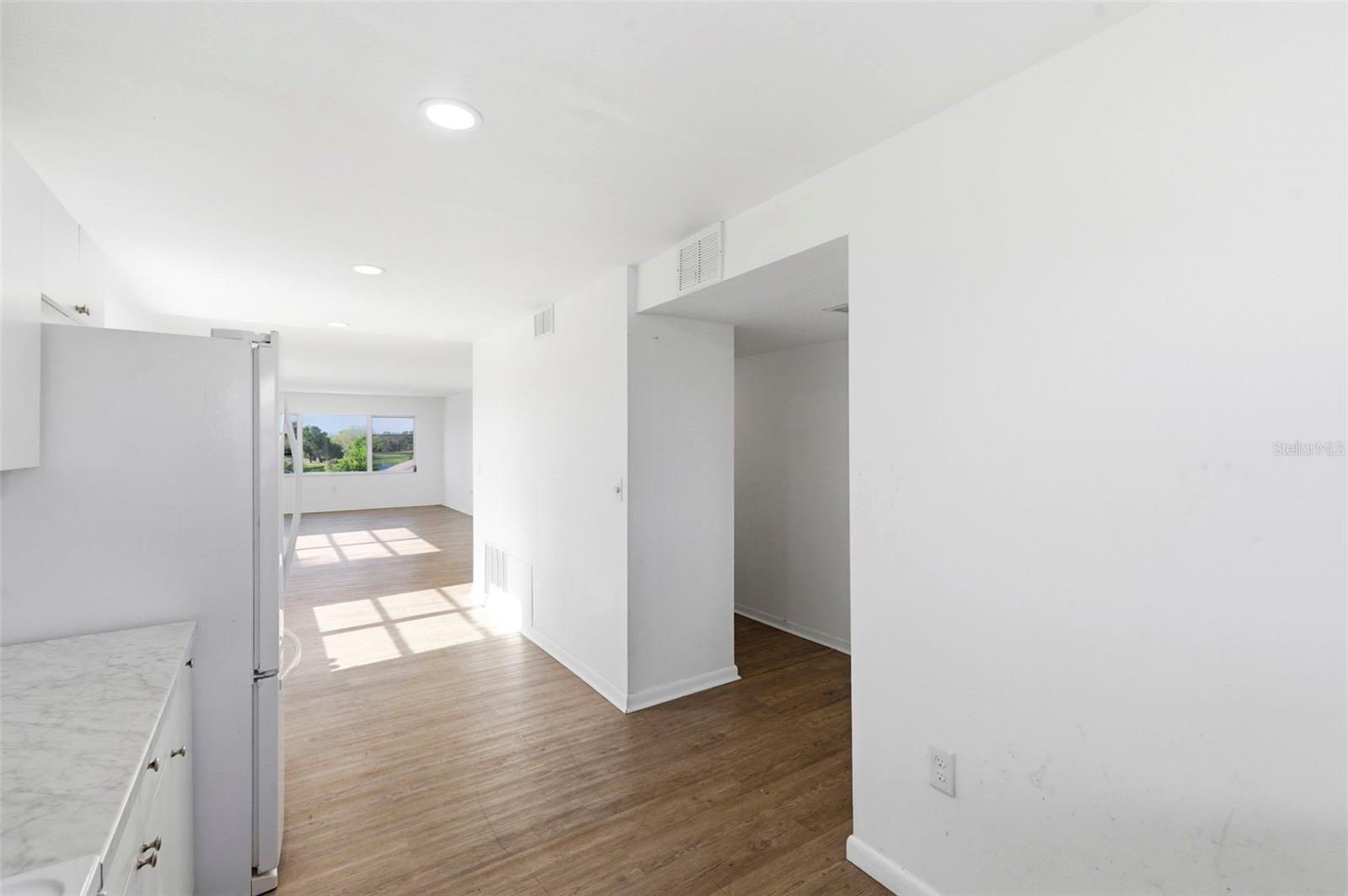 8950 PARK BLVD #201, SEMINOLE, FL, 33777