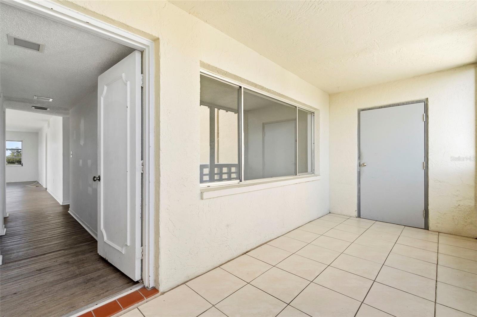 8950 PARK BLVD #201, SEMINOLE, FL, 33777