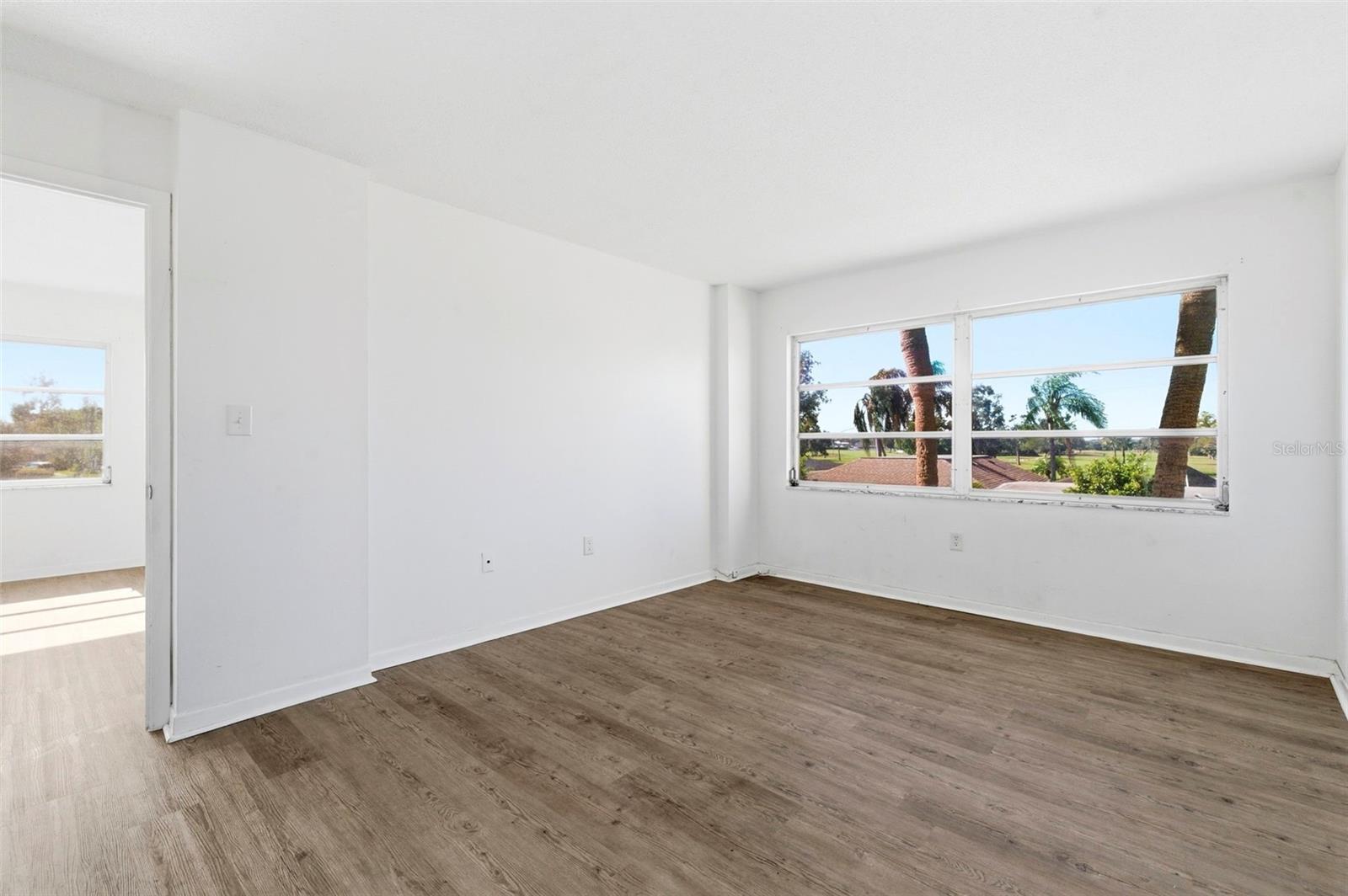 8950 PARK BLVD #201, SEMINOLE, FL, 33777