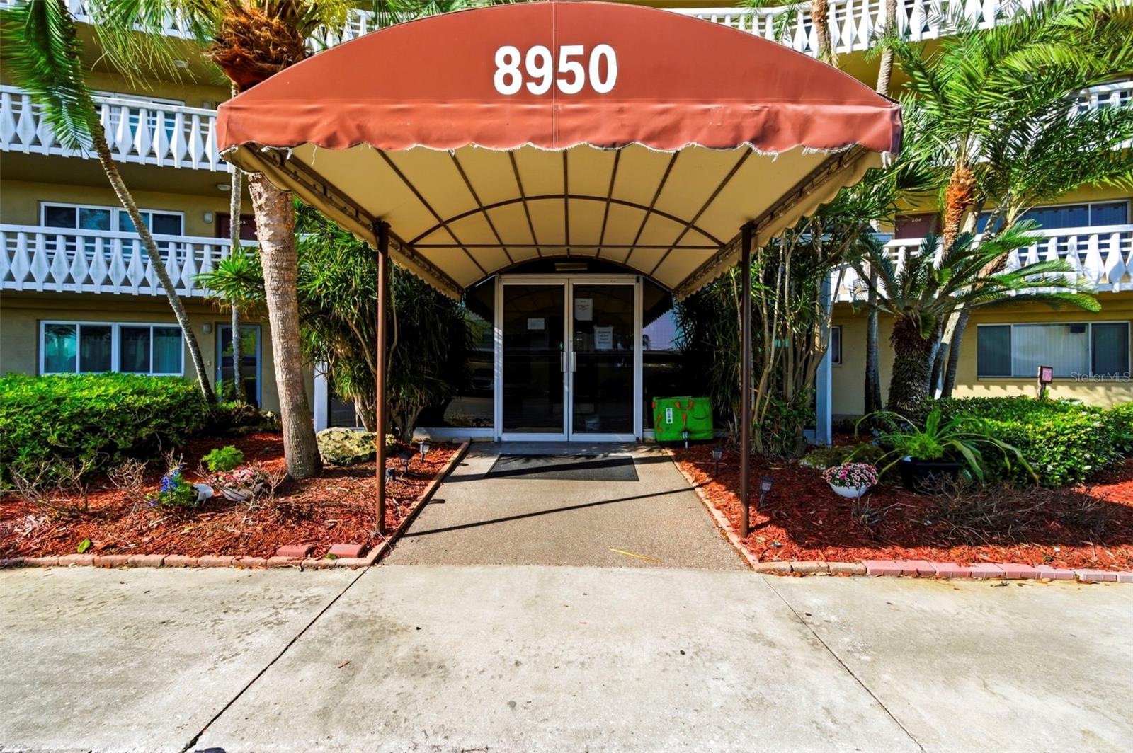 8950 PARK BLVD #201, SEMINOLE, FL, 33777