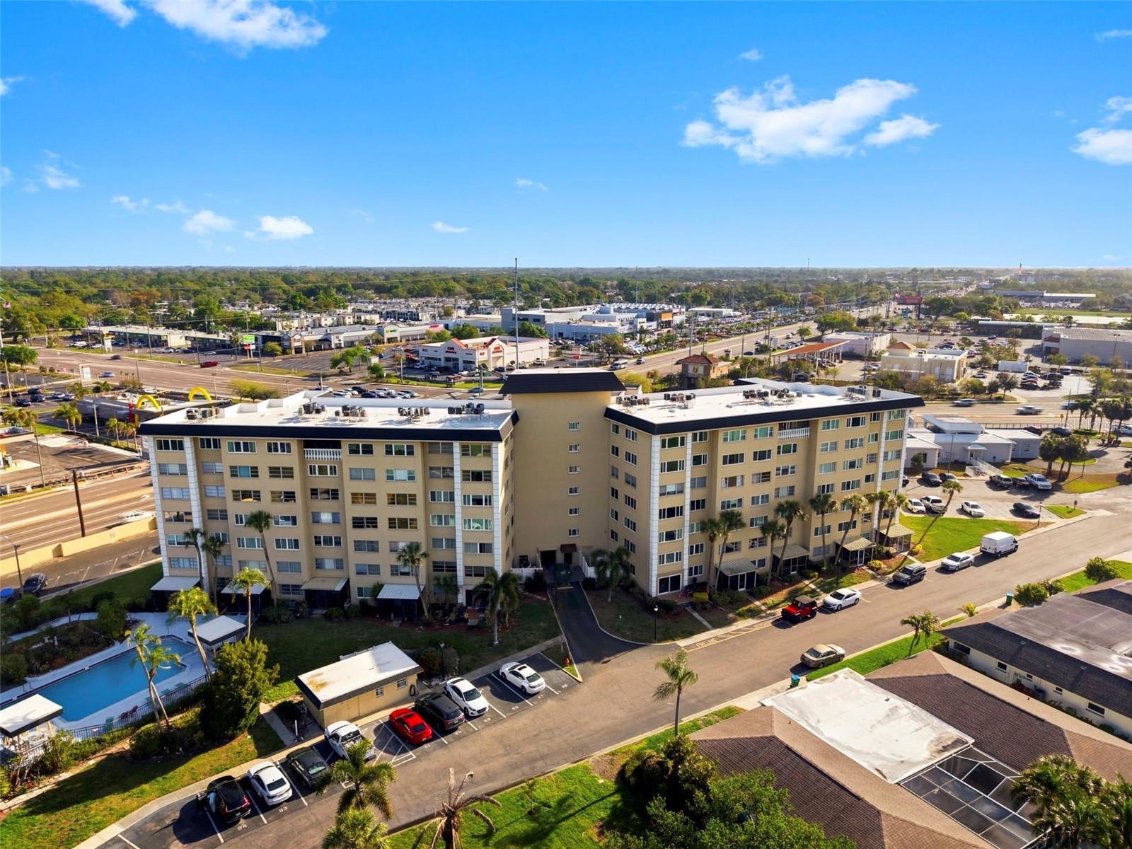 8950 PARK BLVD #201, SEMINOLE, FL, 33777