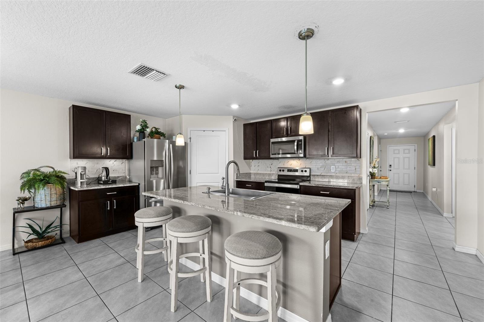 16742 SUNBURST LAKE ST, WIMAUMA, FL, 33598