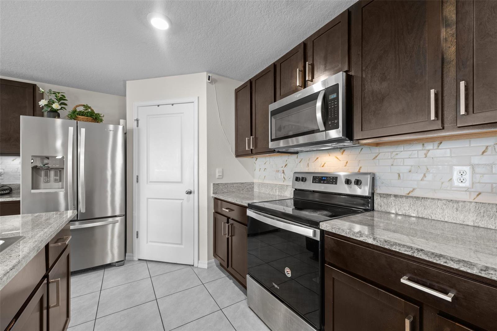 16742 SUNBURST LAKE ST, WIMAUMA, FL, 33598