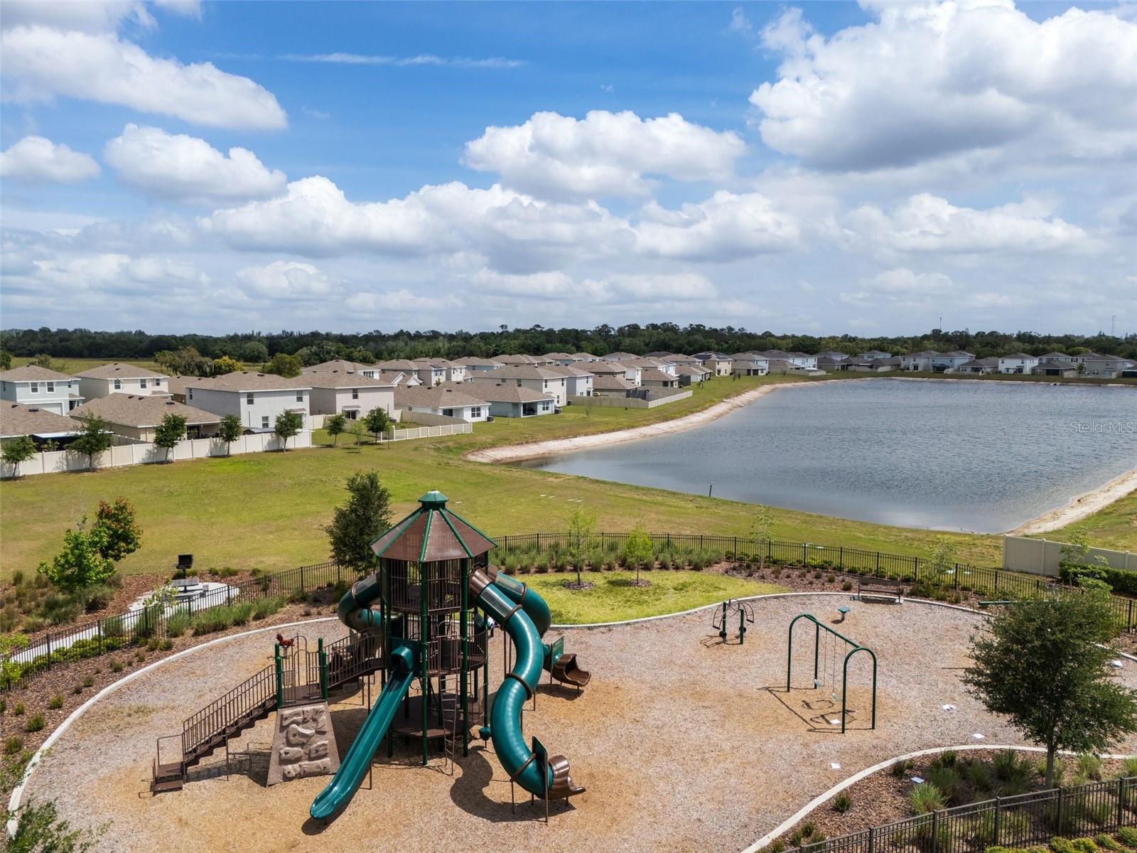 16742 SUNBURST LAKE ST, WIMAUMA, FL, 33598