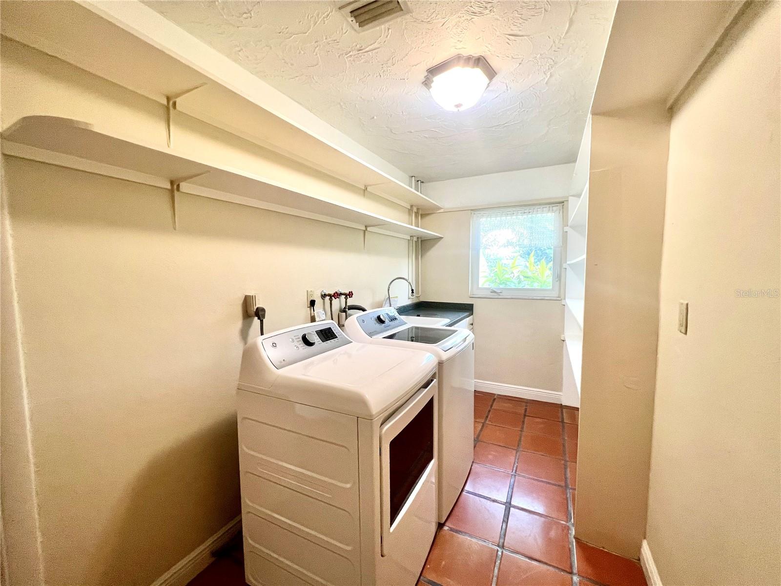 4388 13TH WAY NE, ST PETERSBURG, FL, 33703