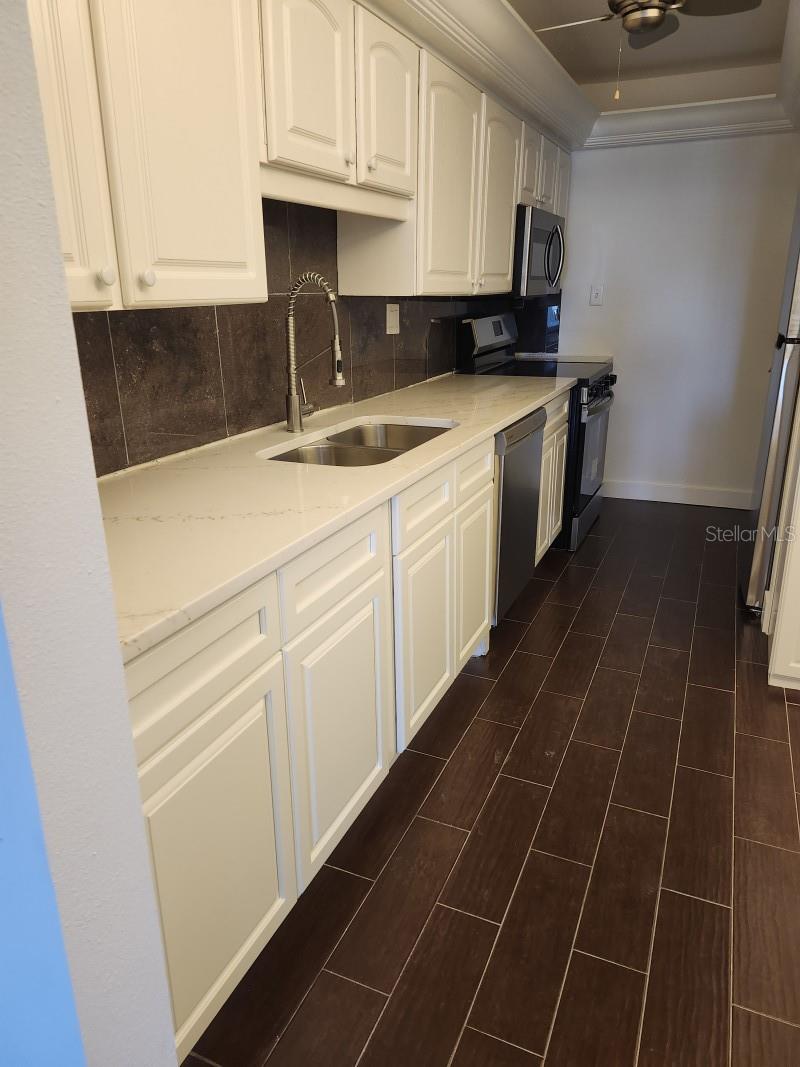 7400 SUN ISLAND DR S #107, SOUTH PASADENA, FL, 33707