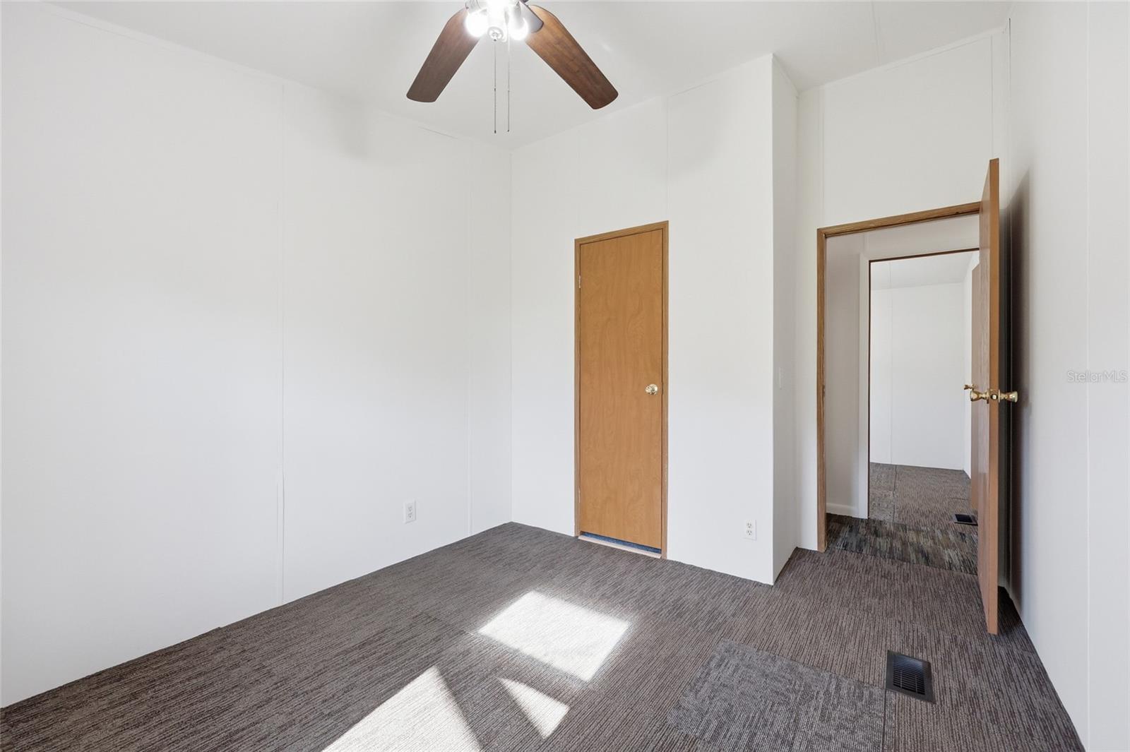 125 NW 40TH AVE, BELL, FL, 32619