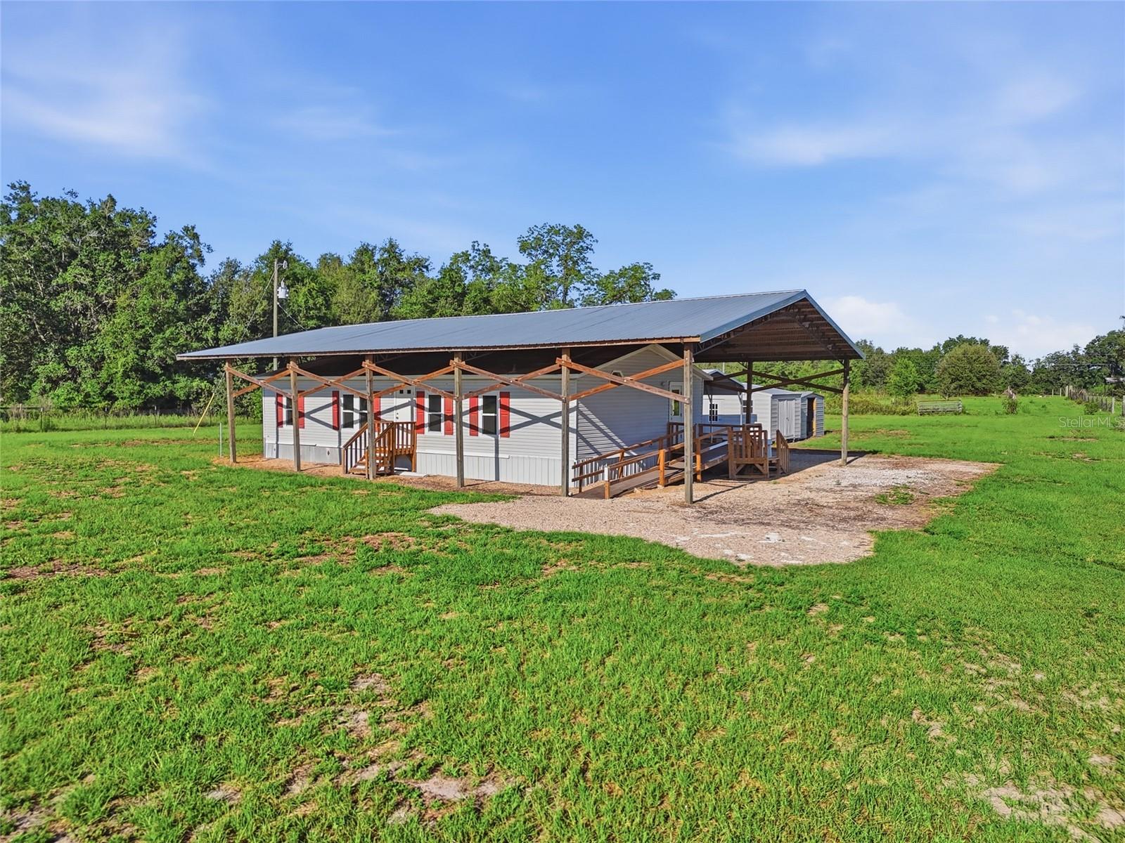 125 NW 40TH AVE, BELL, FL, 32619