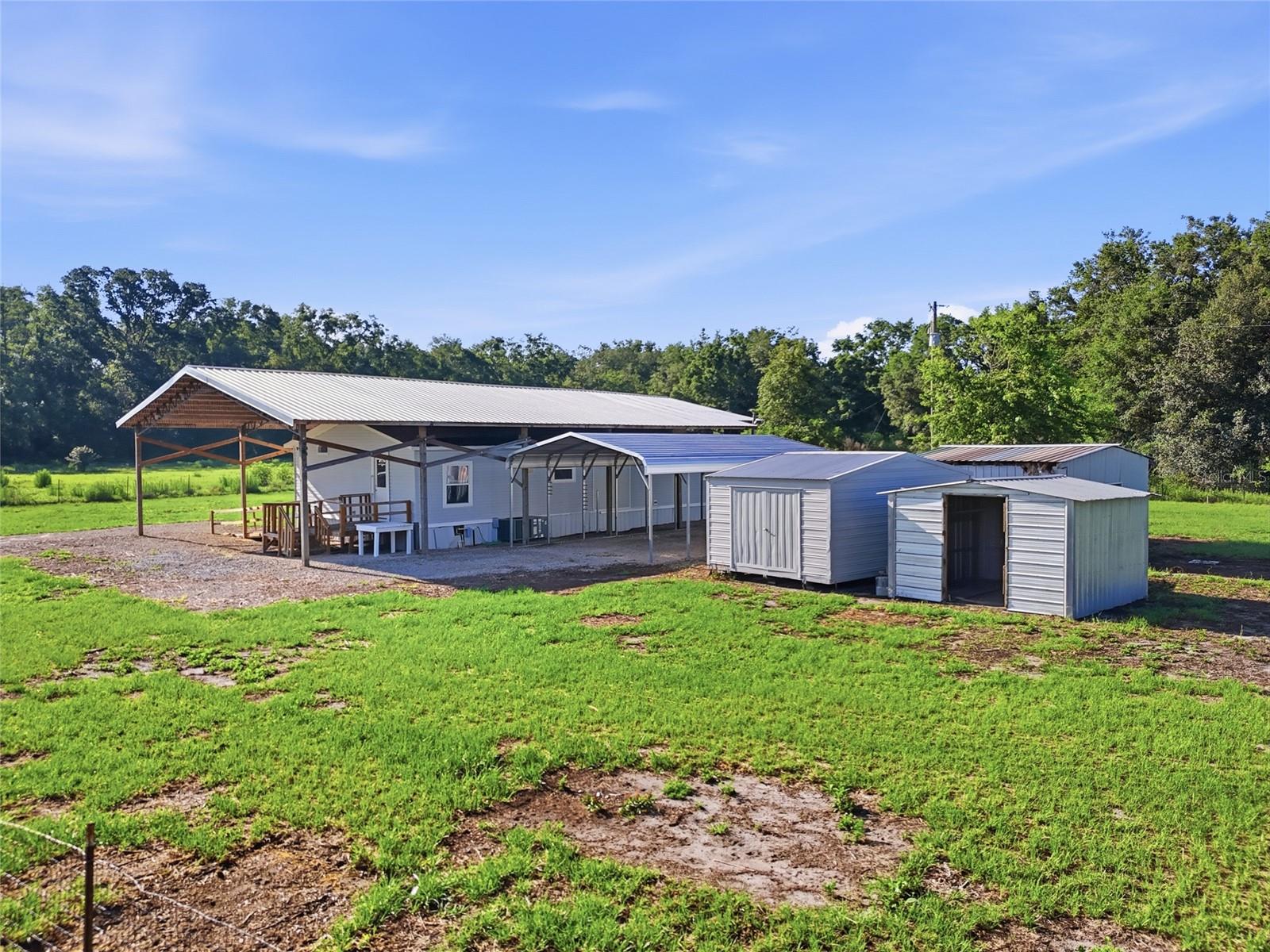 125 NW 40TH AVE, BELL, FL, 32619