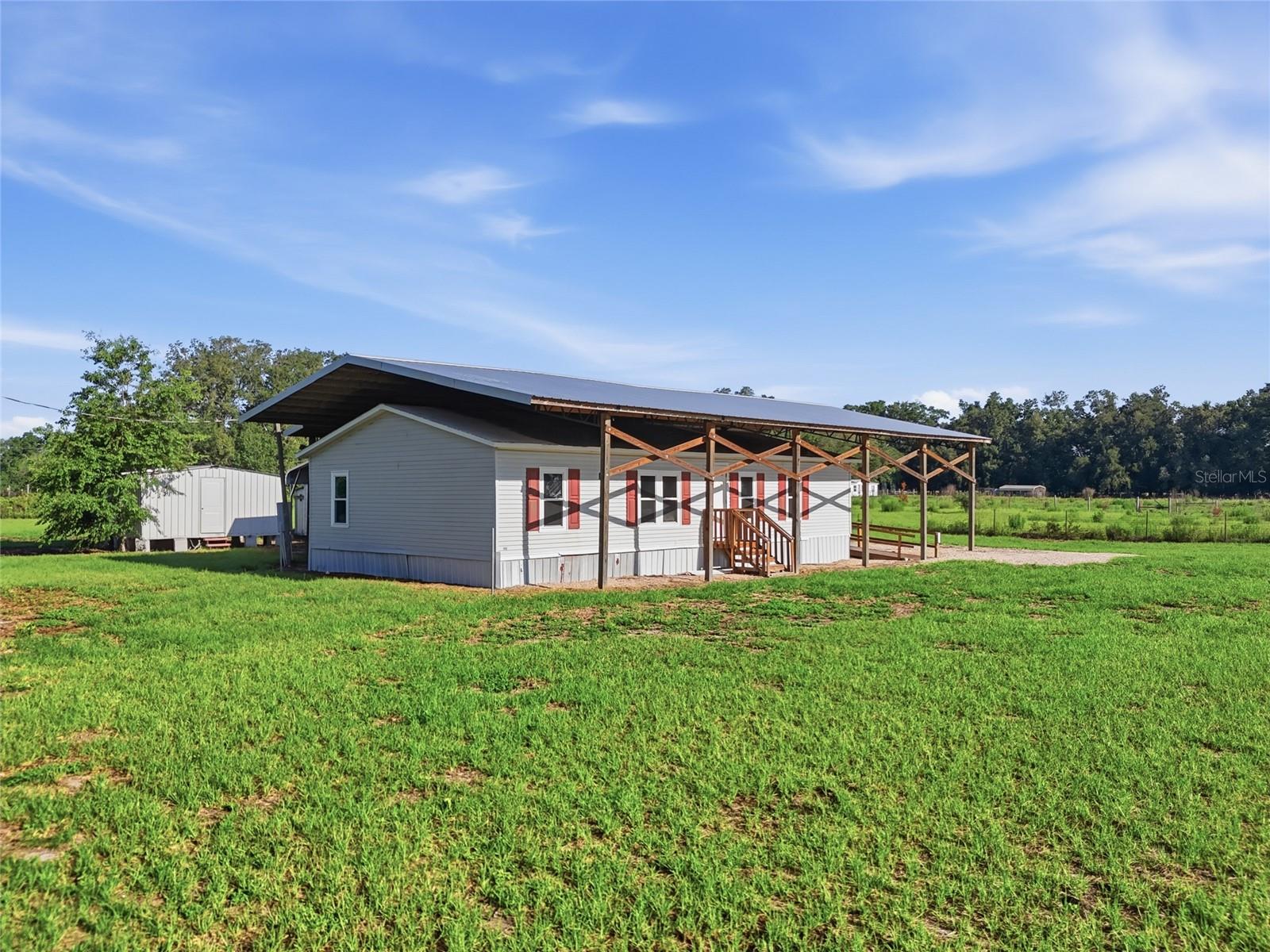 125 NW 40TH AVE, BELL, FL, 32619