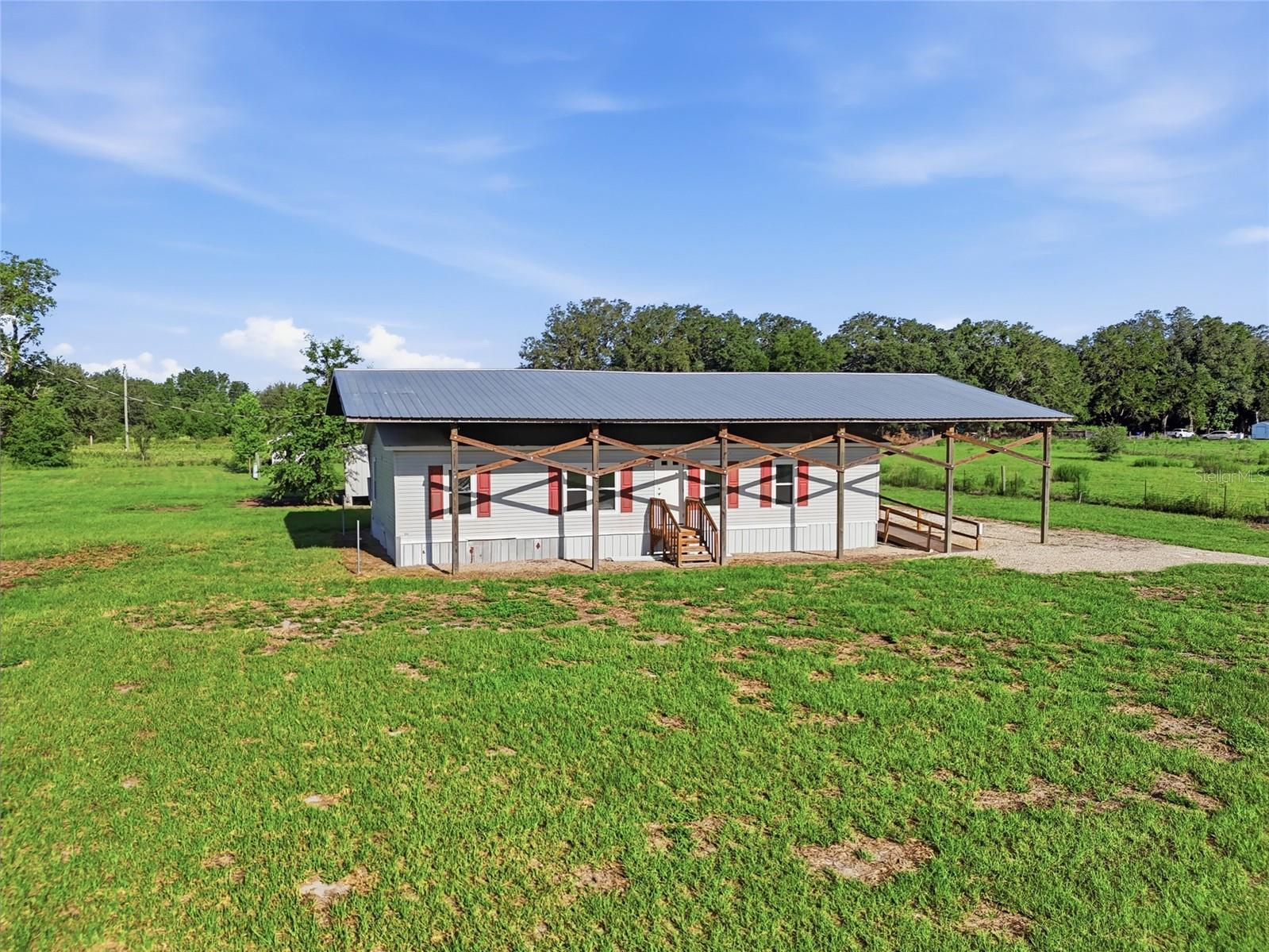 125 NW 40TH AVE, BELL, FL, 32619