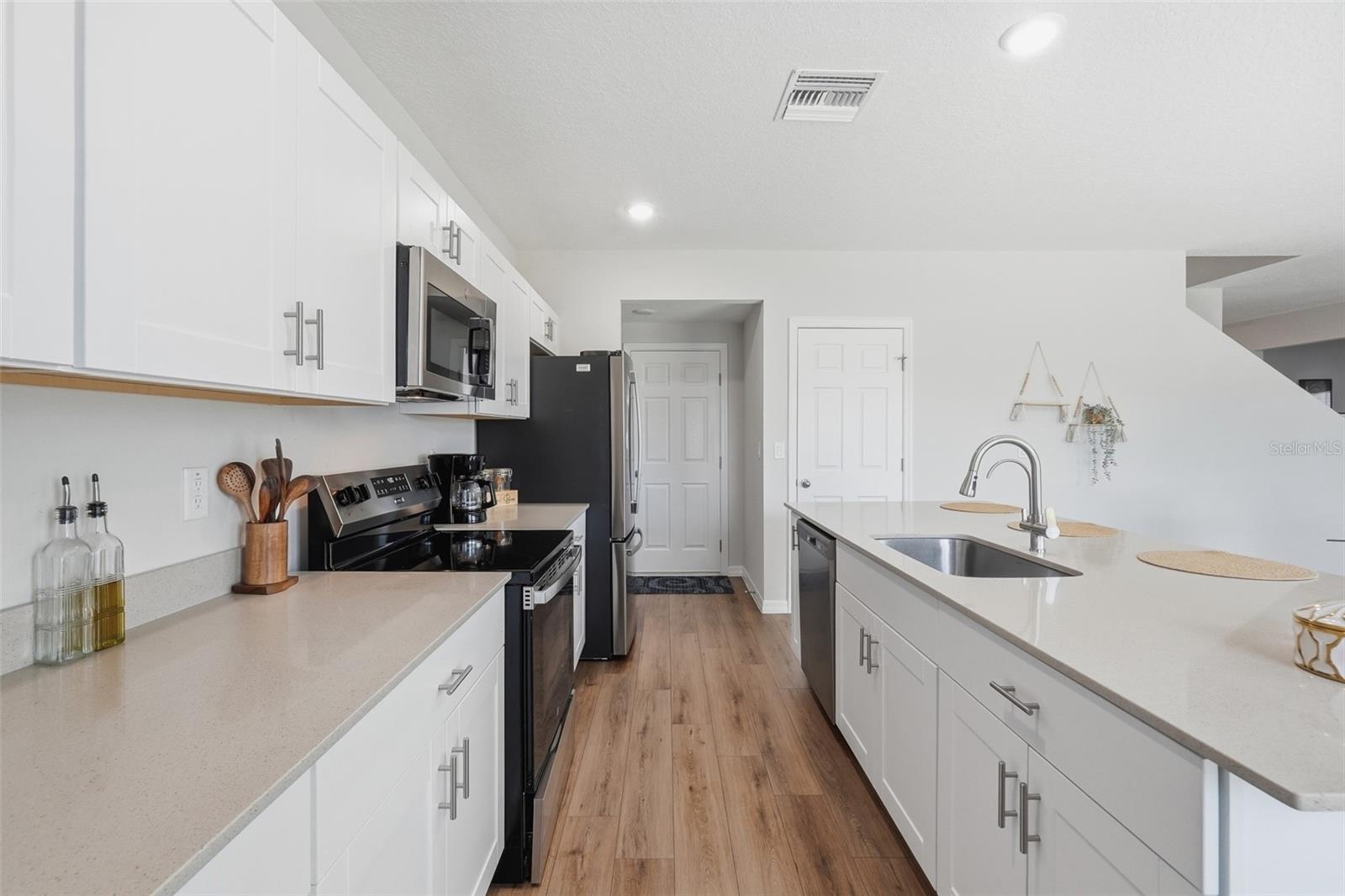 1330 CURRENT PL, HAINES CITY, FL, 33844