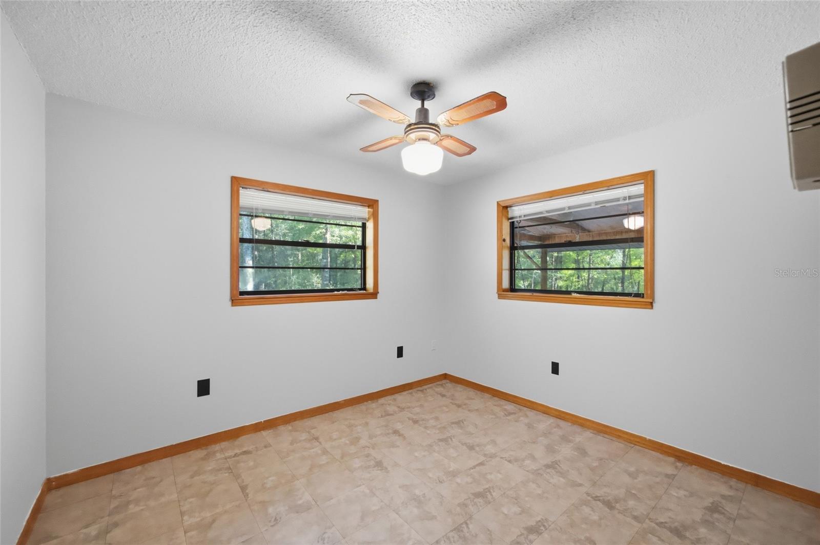 15700 DOE TRL, BROOKSVILLE, FL, 34601